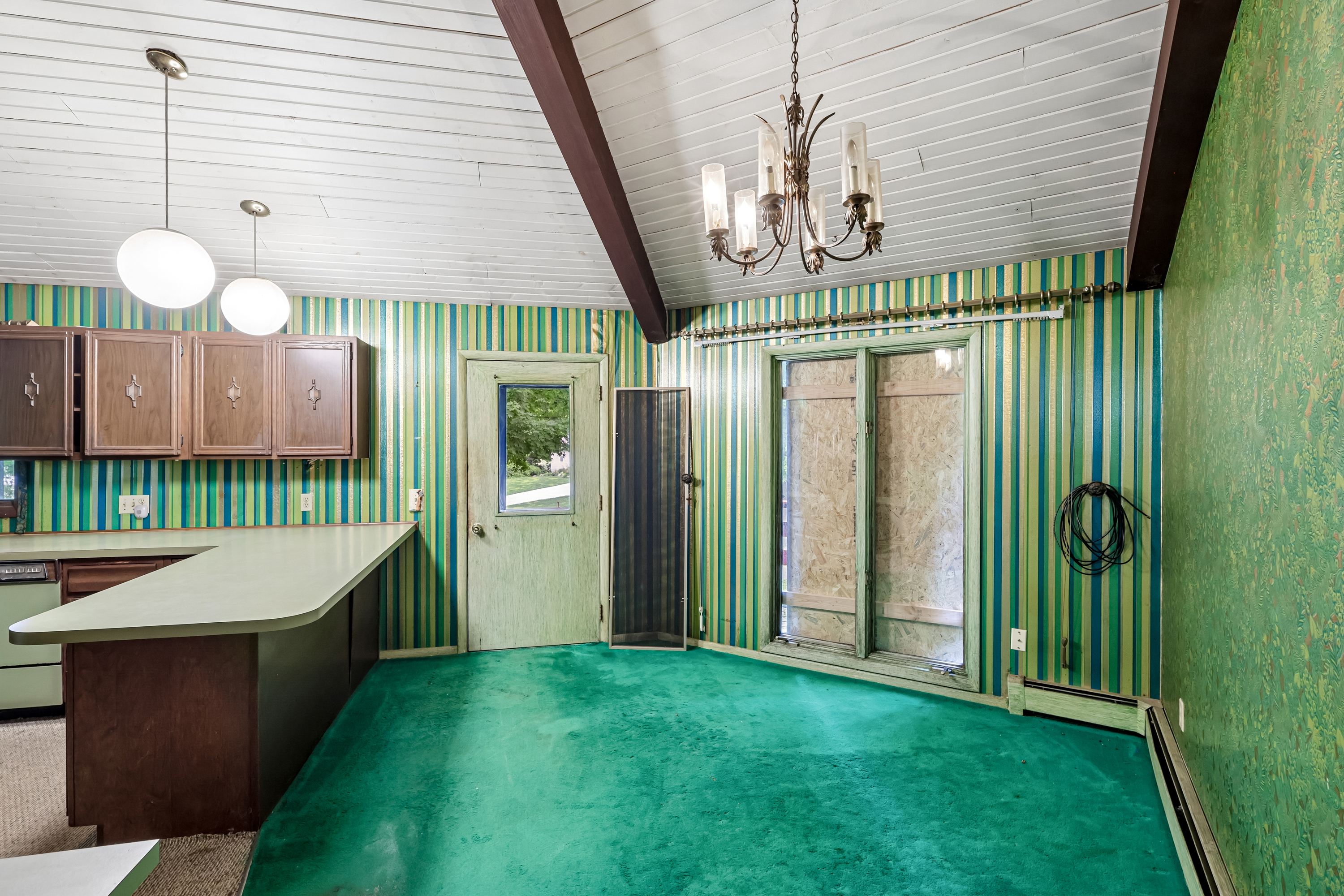 Photo 3 of 27 of 9550 Olde 8 Rd, Northfield, OH