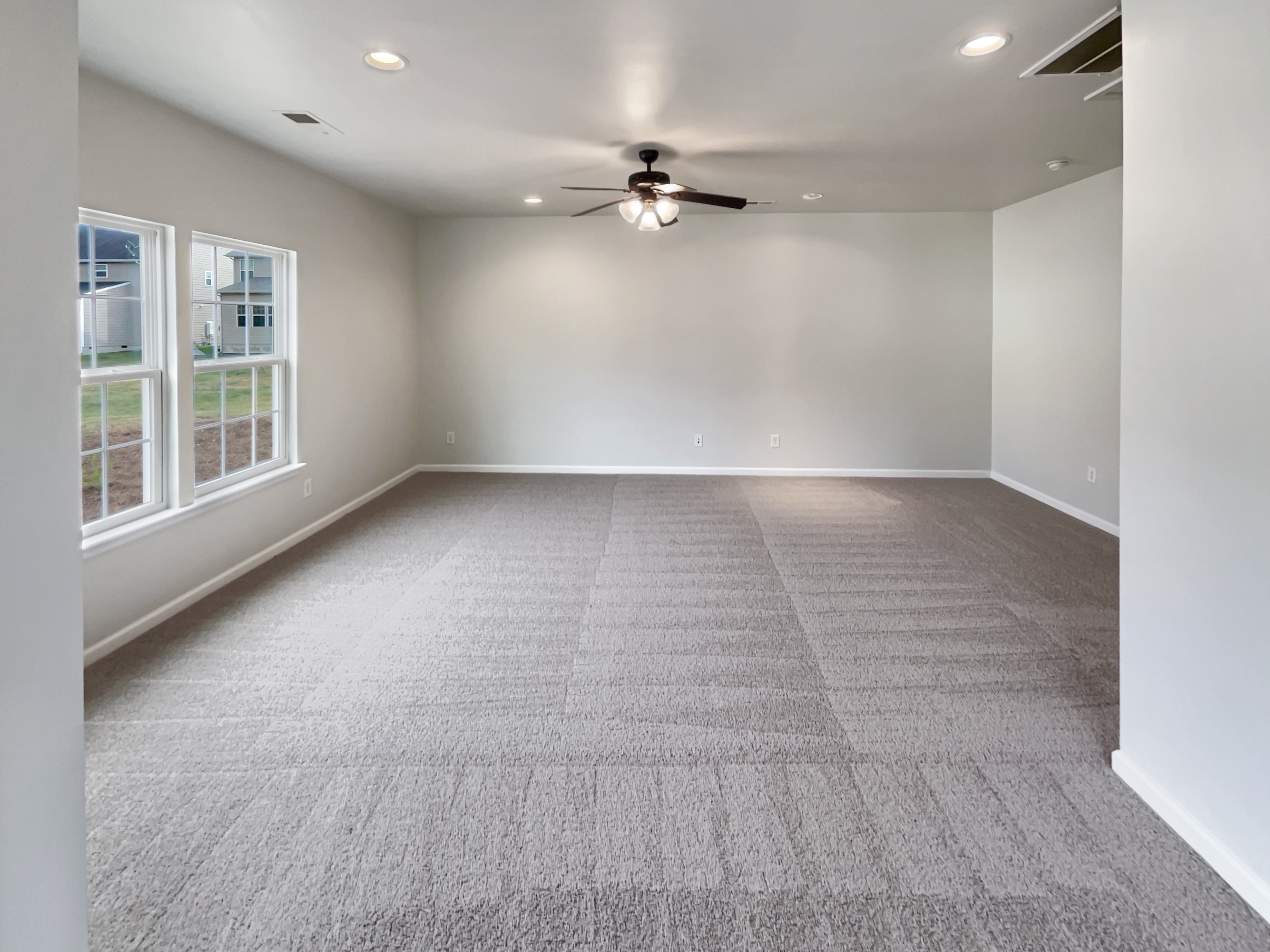Photo 19 of 27 of 833 Westerland Ct, Gastonia, NC