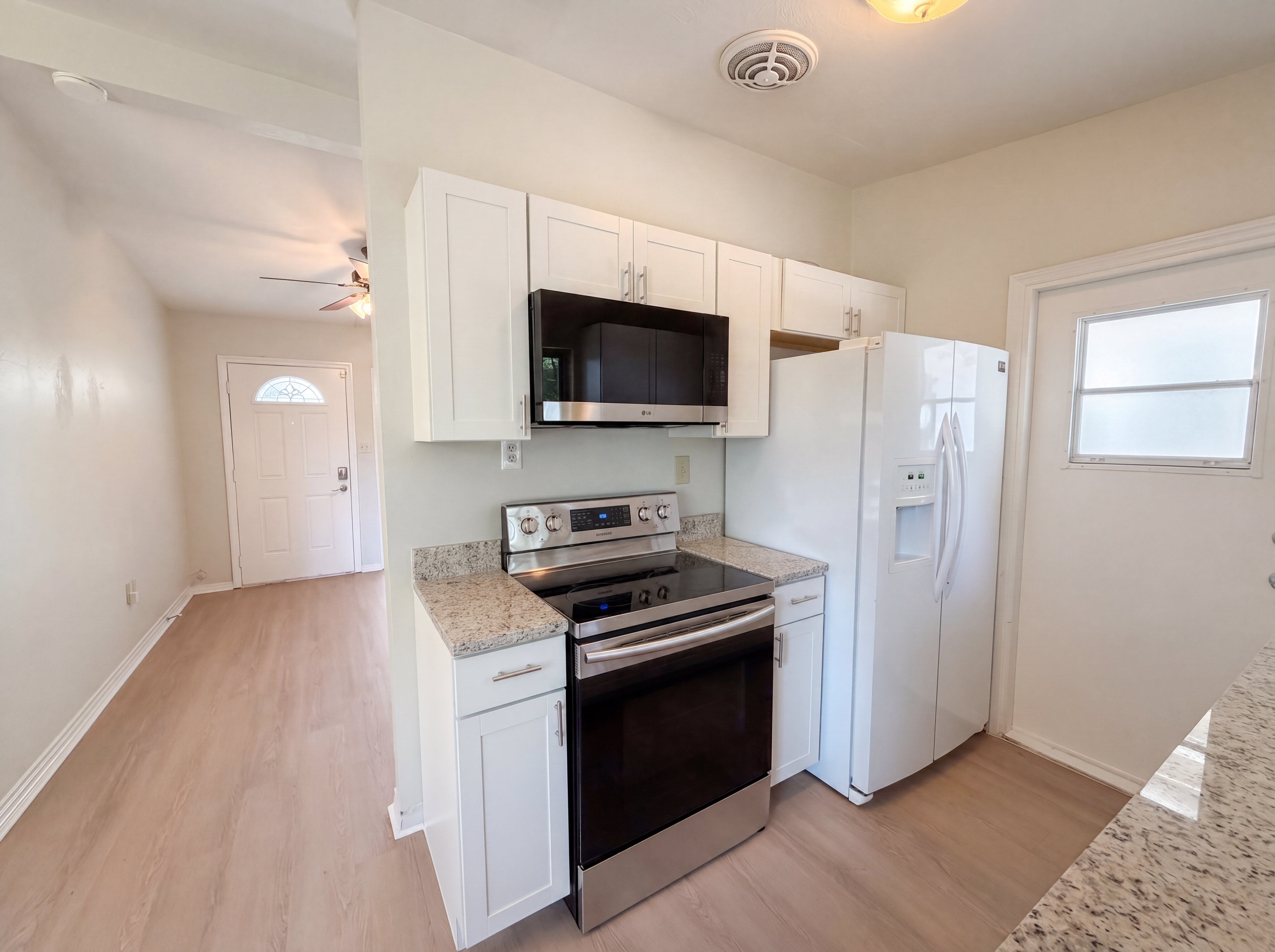 Photo 6 of 20 of 4616 Robbins Ave, Orlando, FL