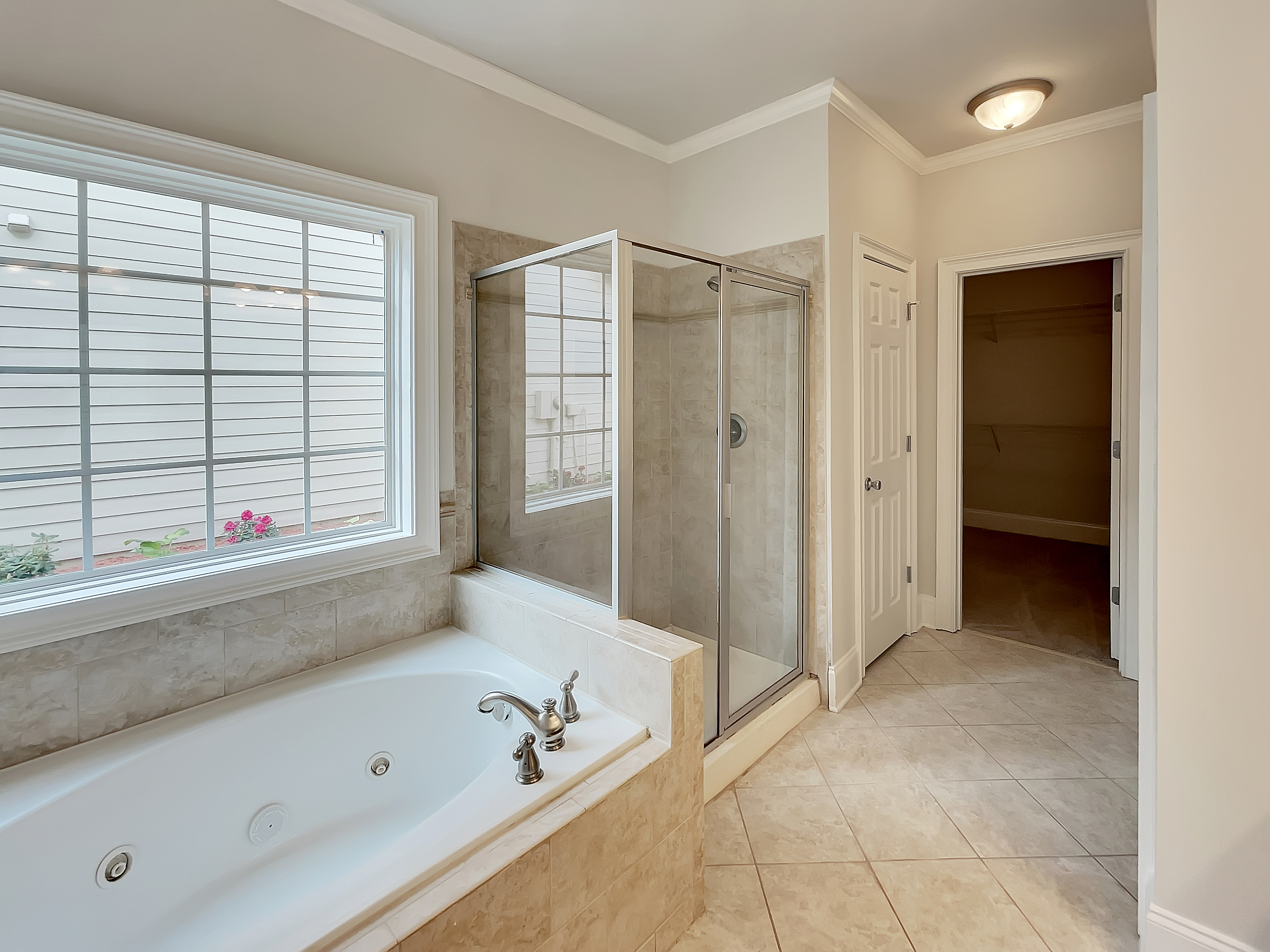 Photo 16 of 34 of 6405 Beaver Creek Trl, Atlanta, GA