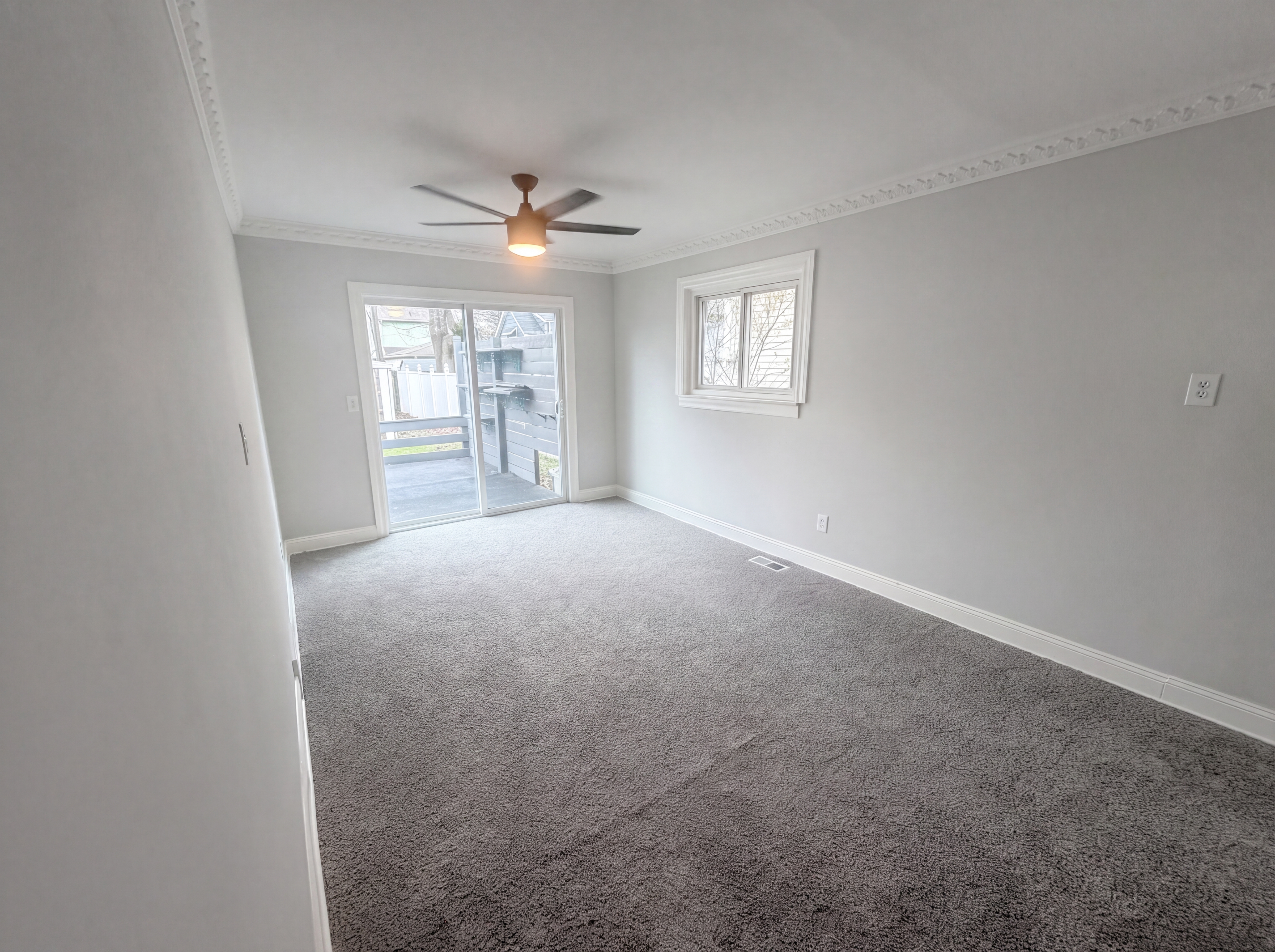 Photo 14 of 28 of 916 Longfellow Ave, Royal Oak, MI