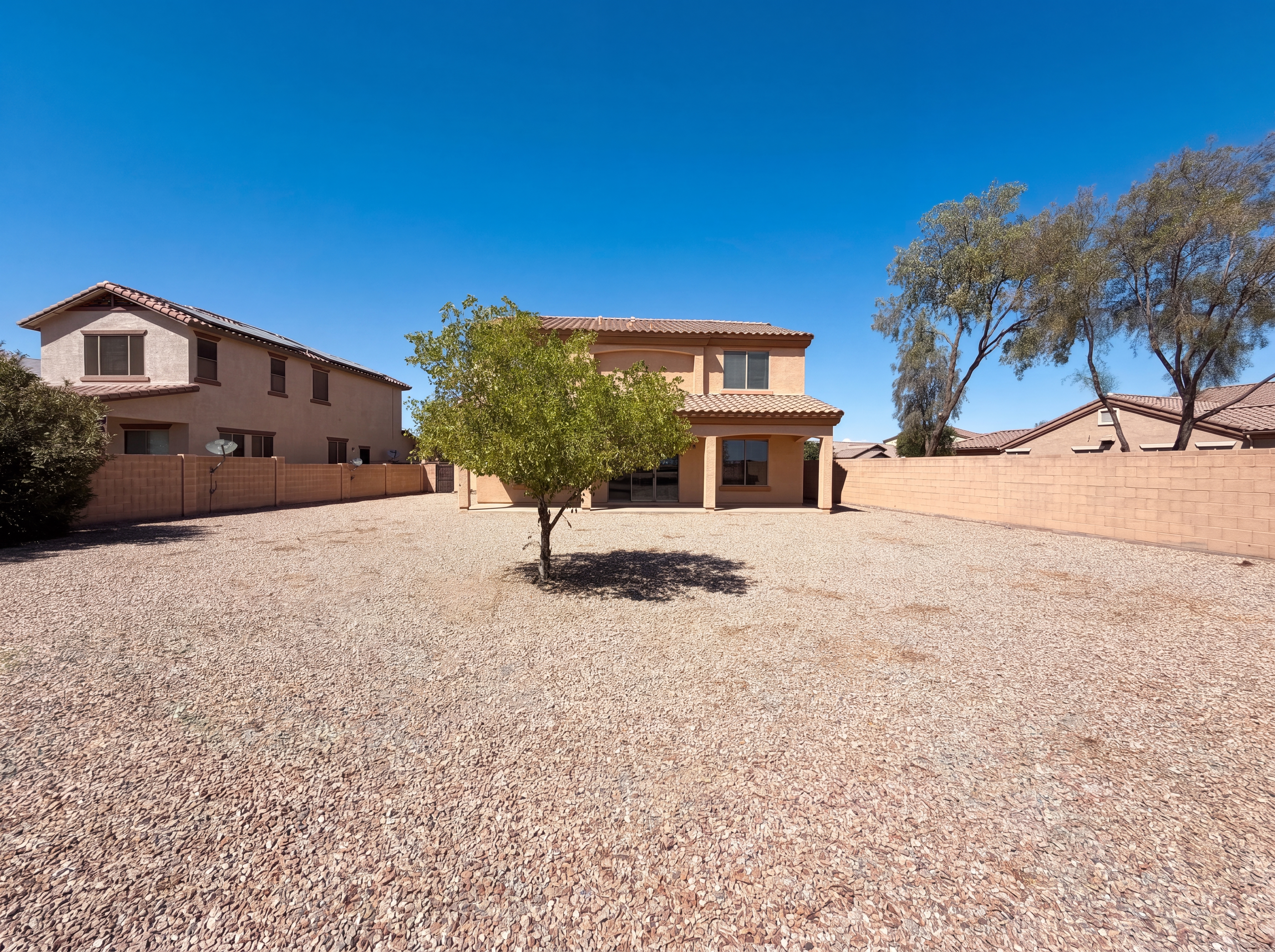 Photo 5 of 25 of 17104 N Oliveto Ave, Maricopa, AZ