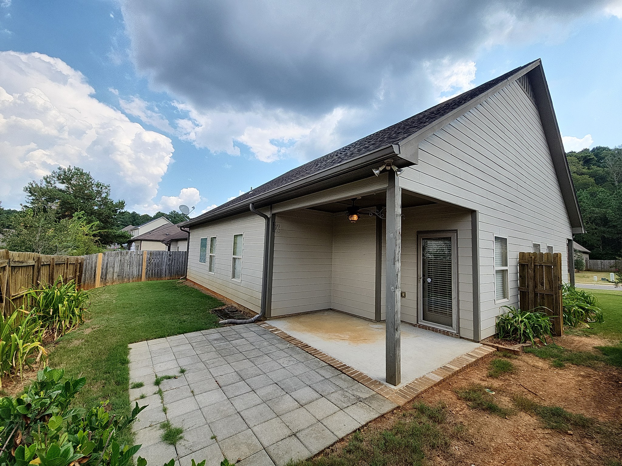 Photo 14 of 22 of 3107 Rosewalk Dr, Moody, AL