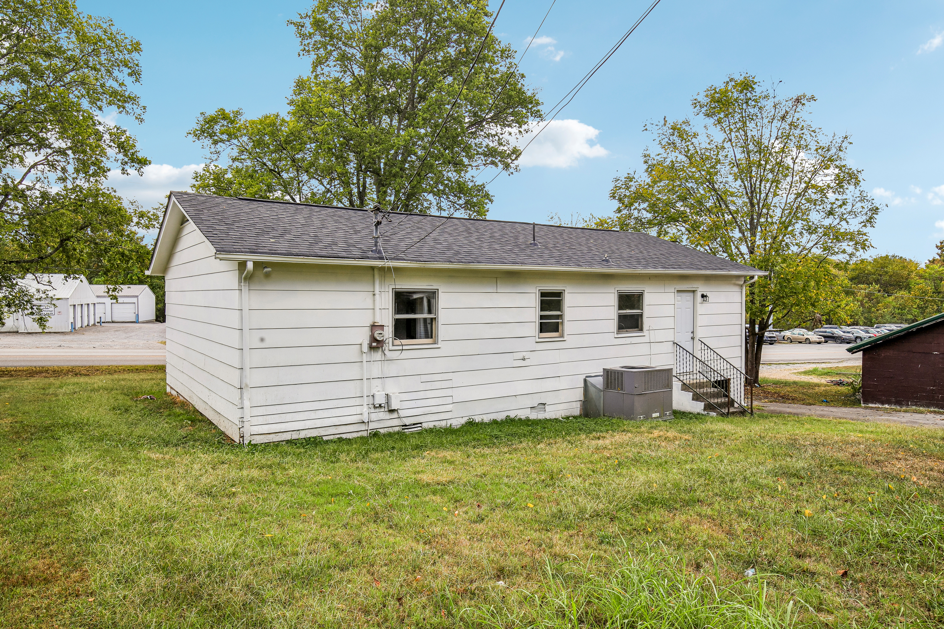 Photo 5 of 33 of 510 W Adams St, Woodbury, TN