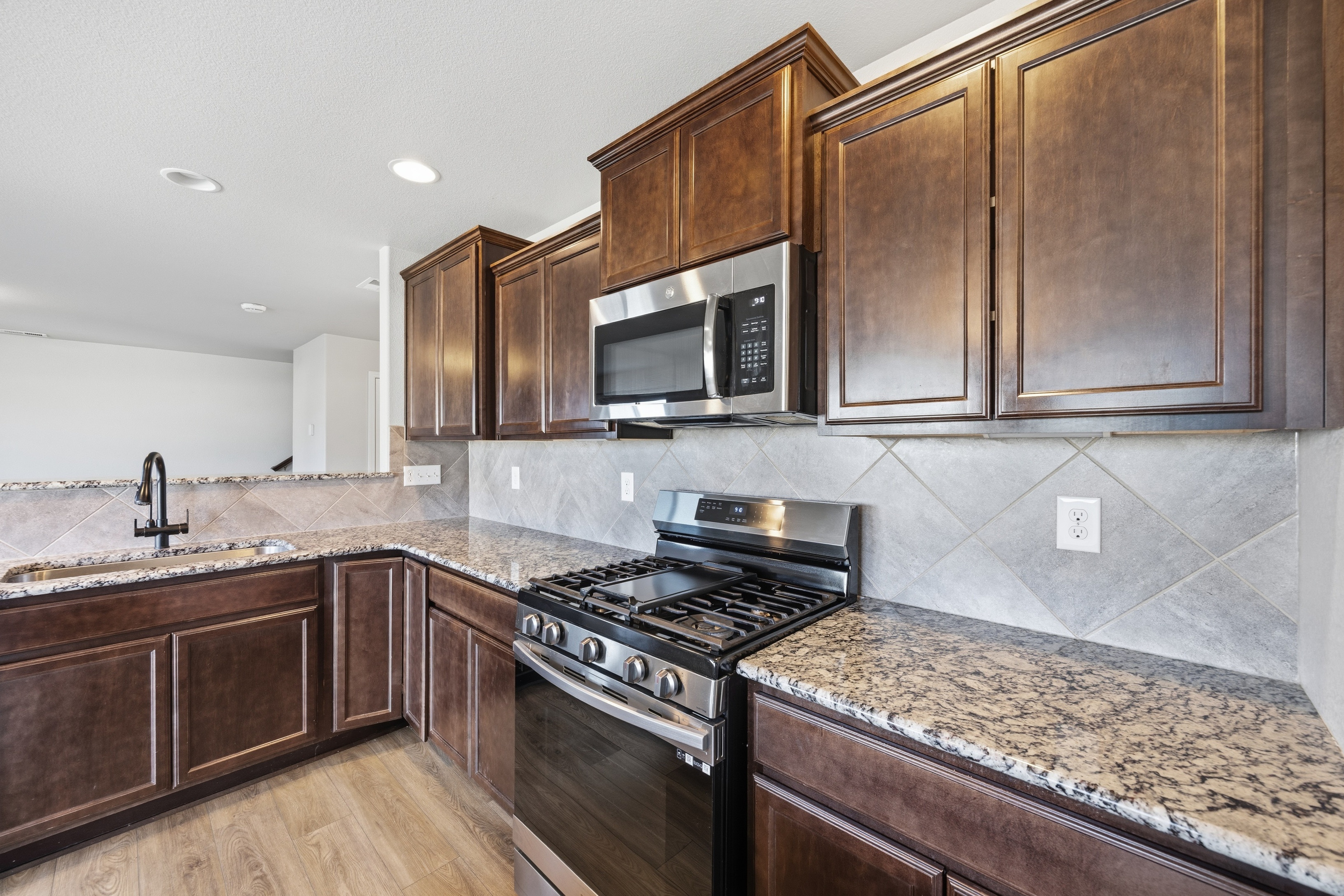 Photo 14 of 36 of 7668 Benecia Dr, Fountain, CO