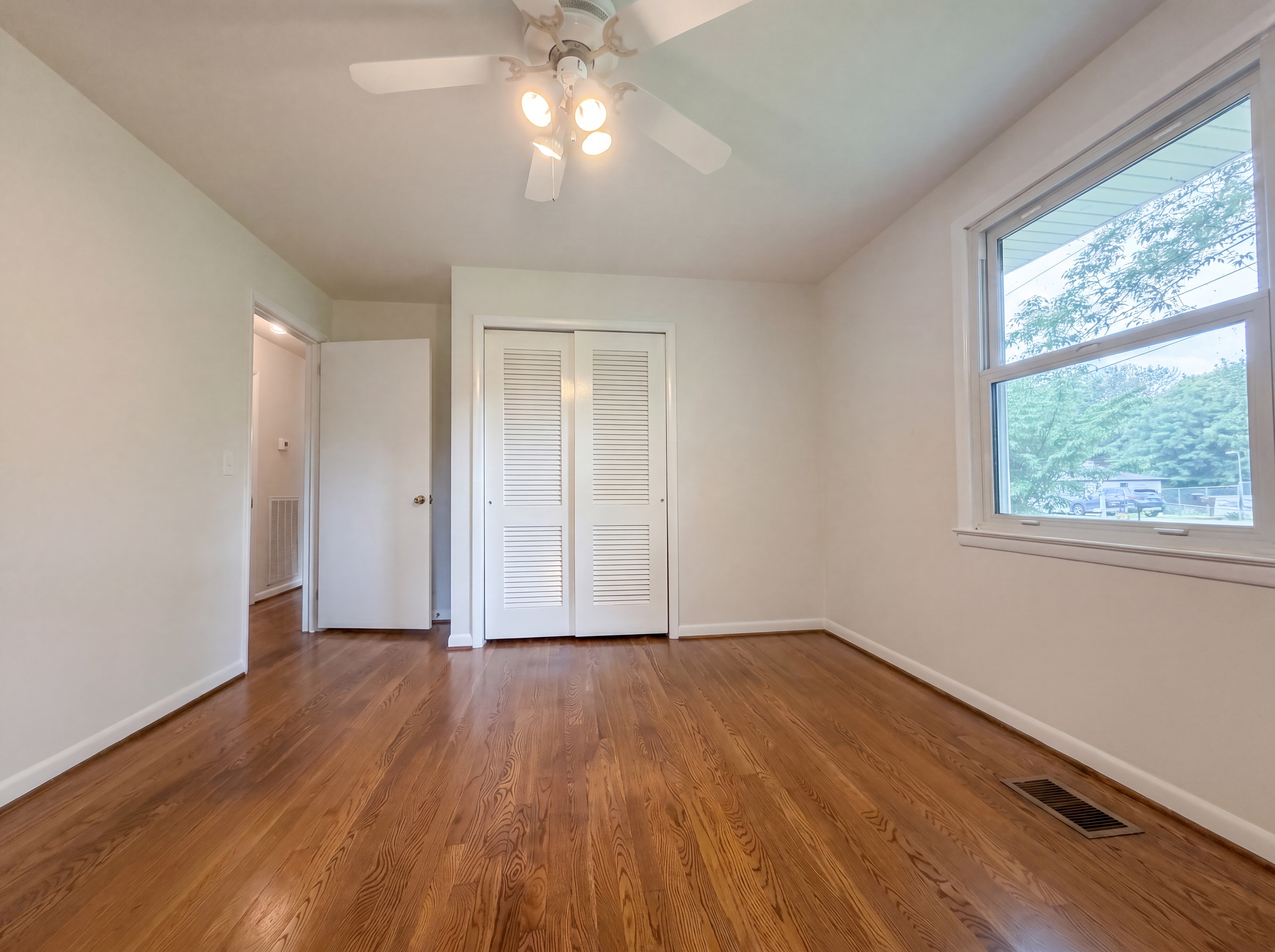 Photo 6 of 18 of 109 Krantz Ct, Ashland City, TN