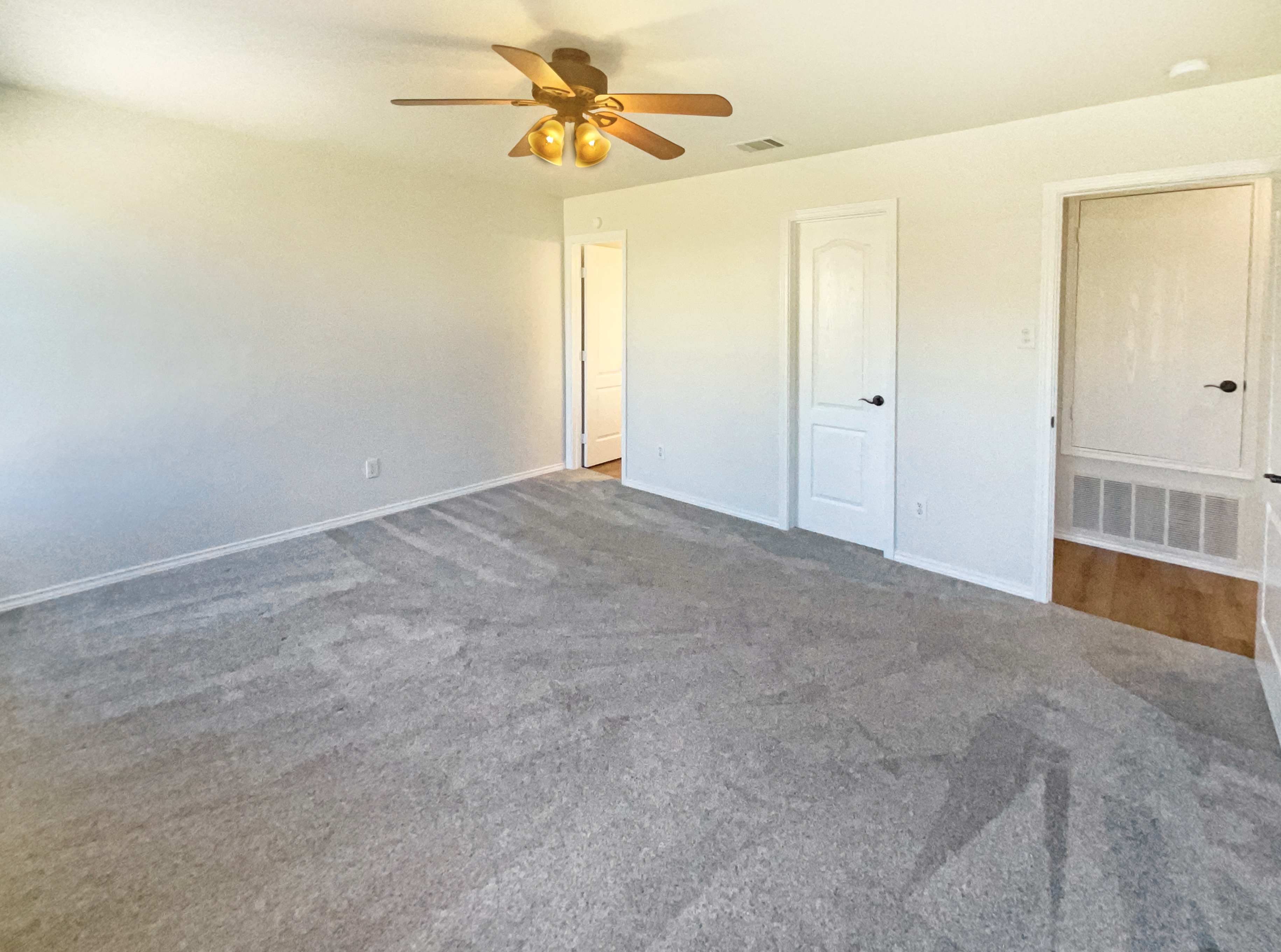 Photo 21 of 24 of 2019 Kingsbridge Dr, Heartland, TX
