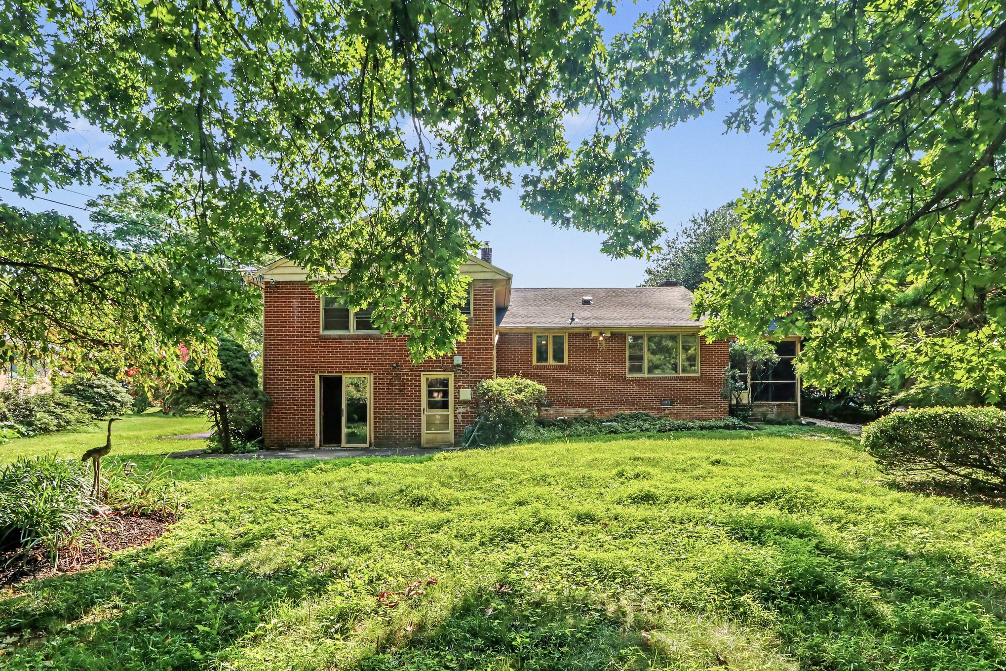 Photo 5 of 40 of 1202 Hillside Blvd, Wilmington, DE