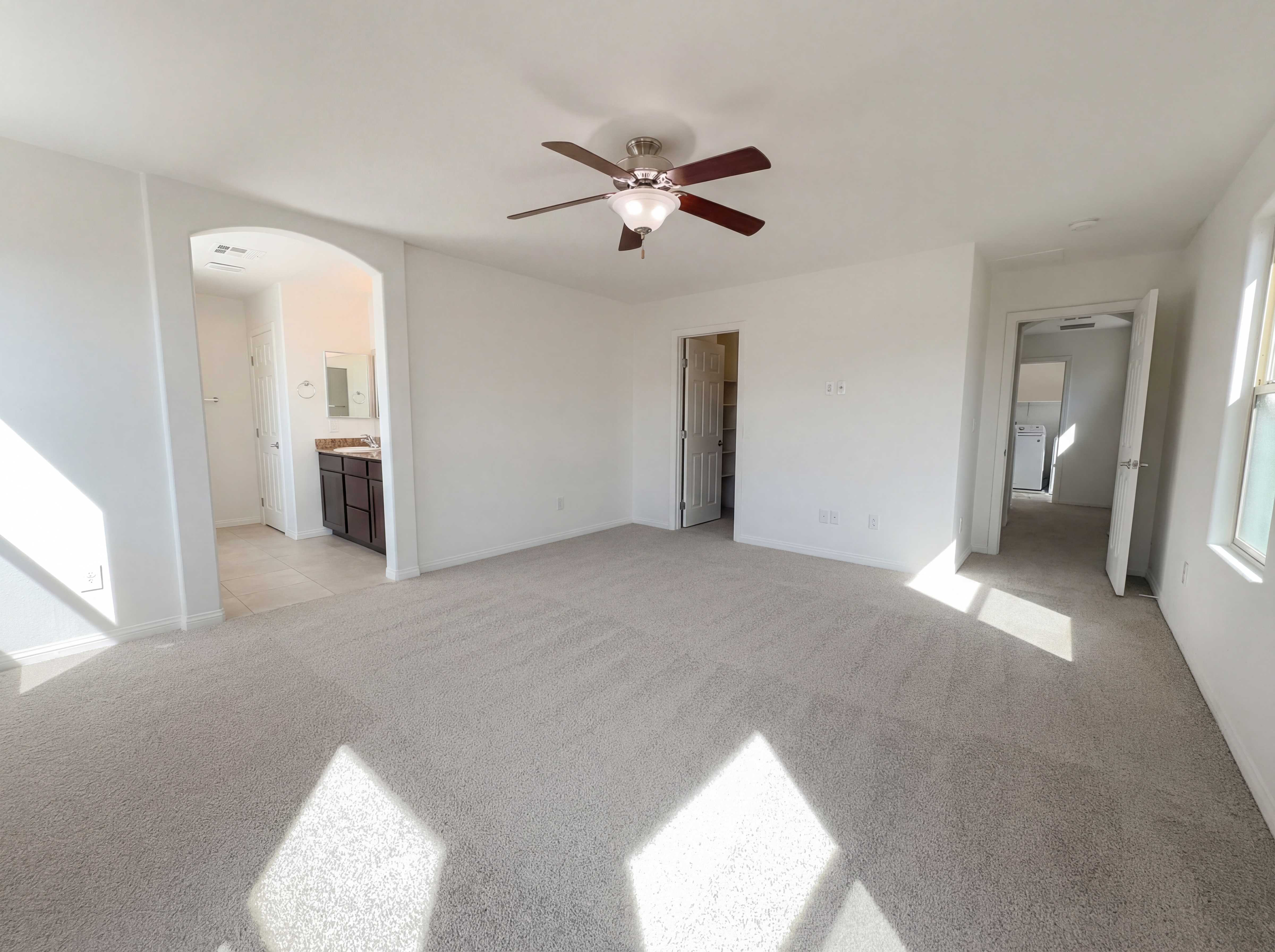 Photo 4 of 27 of 2289 Sky Island Dr, Henderson, NV