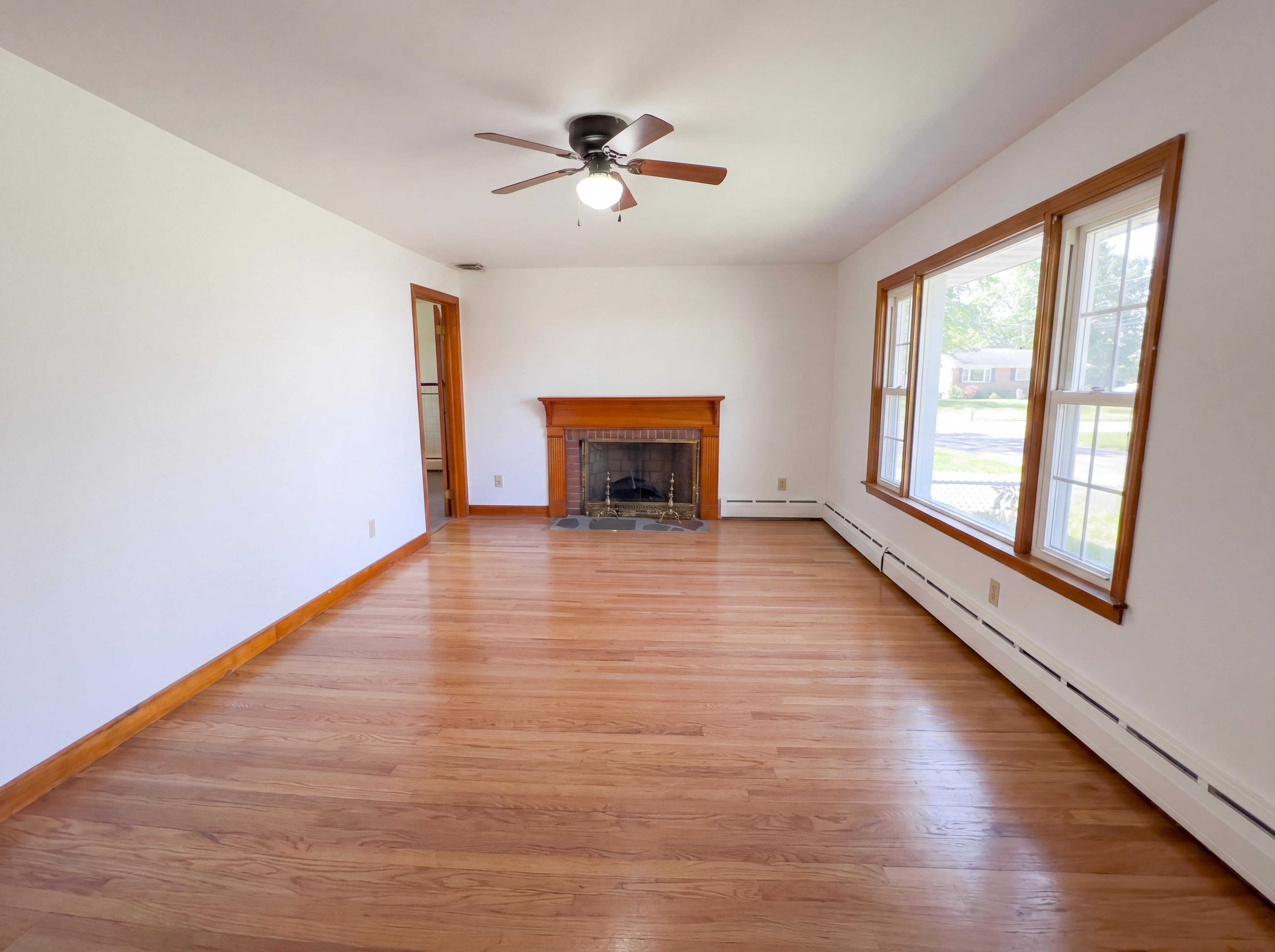 Photo 3 of 17 of 41 Hicks St, Chicopee, MA