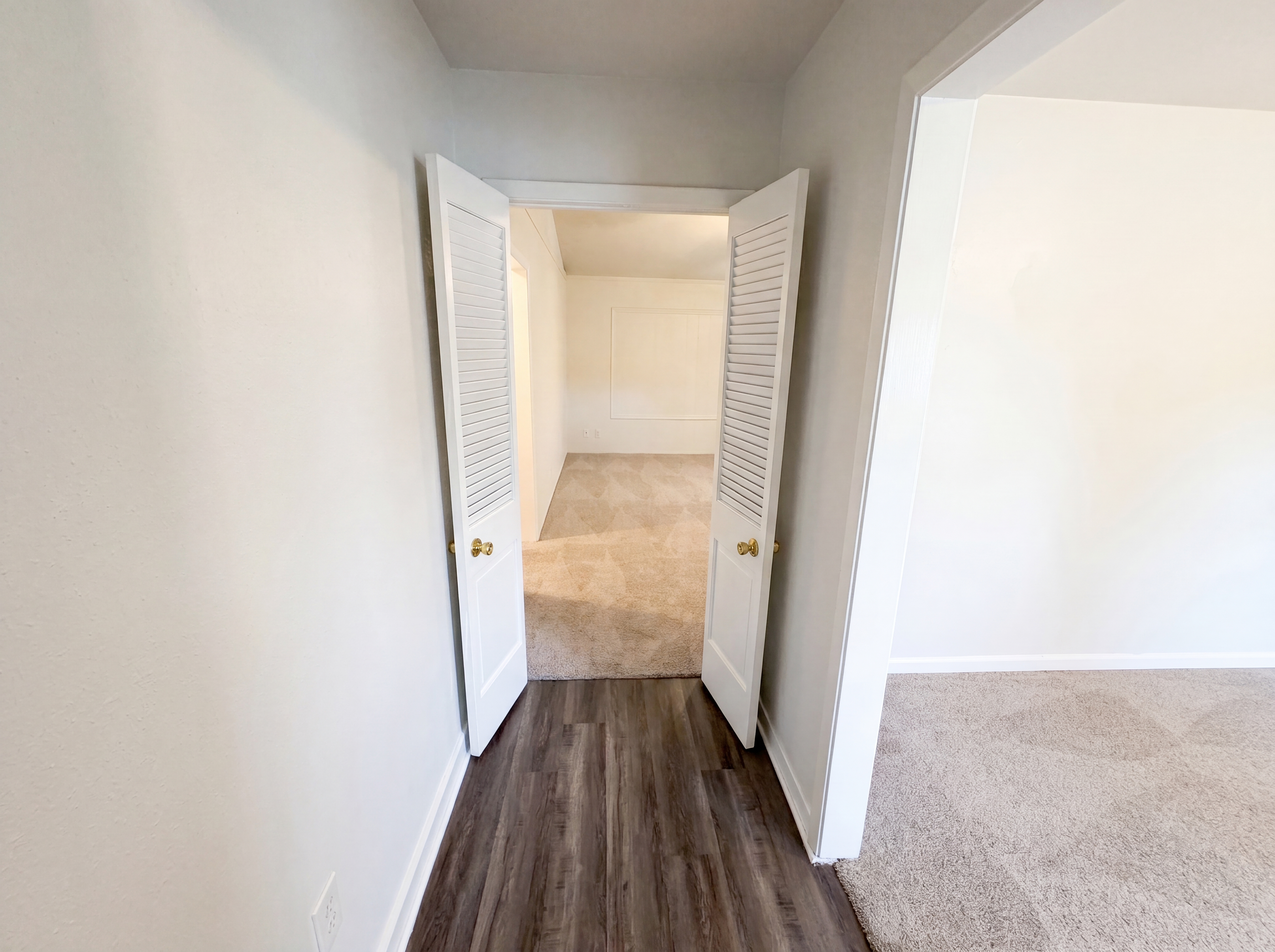 Photo 22 of 26 of 910 Luella Ave, Deer Park, TX