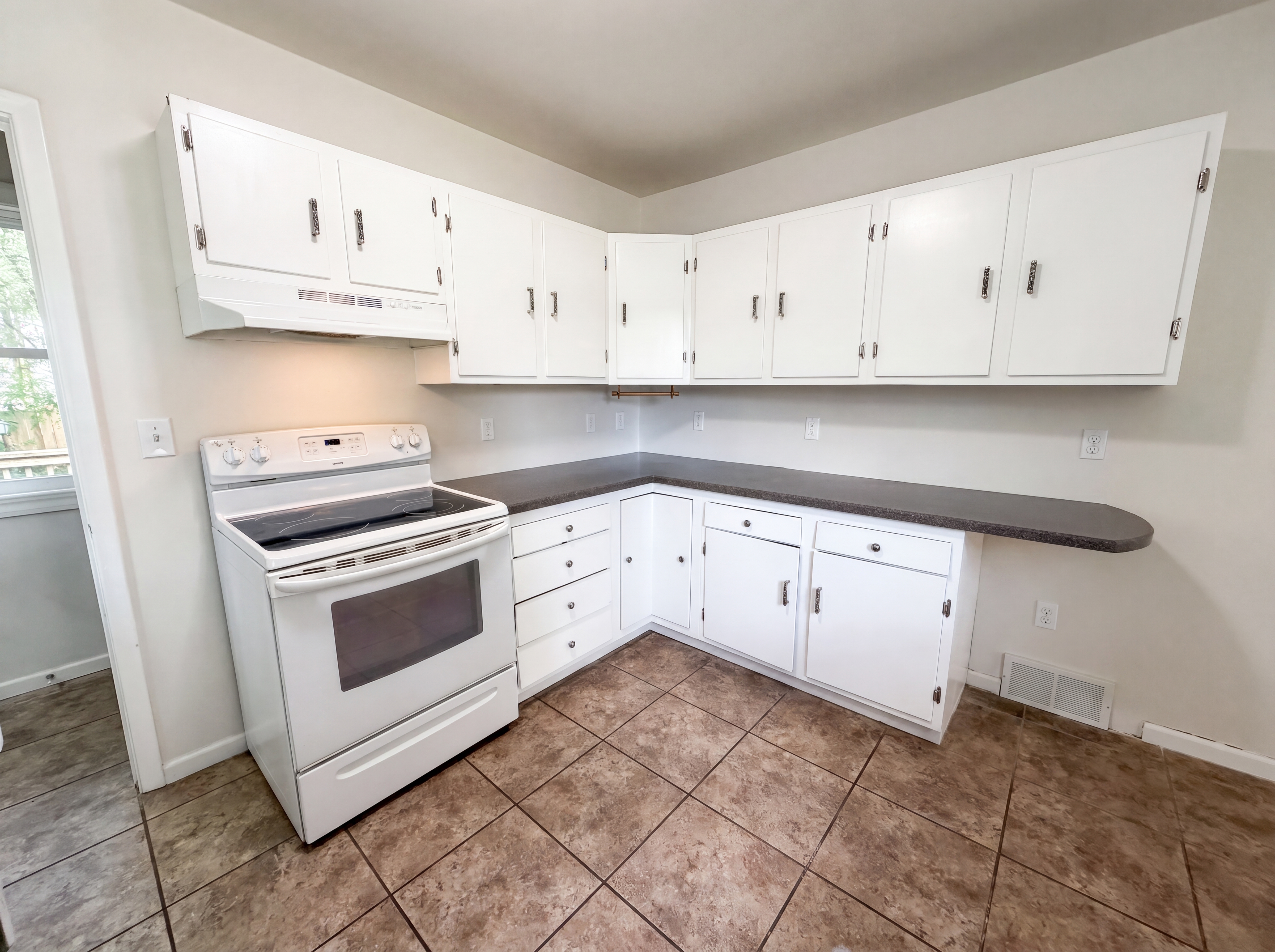 Photo 6 of 18 of 6026 Xerxes Ave S, Edina, MN