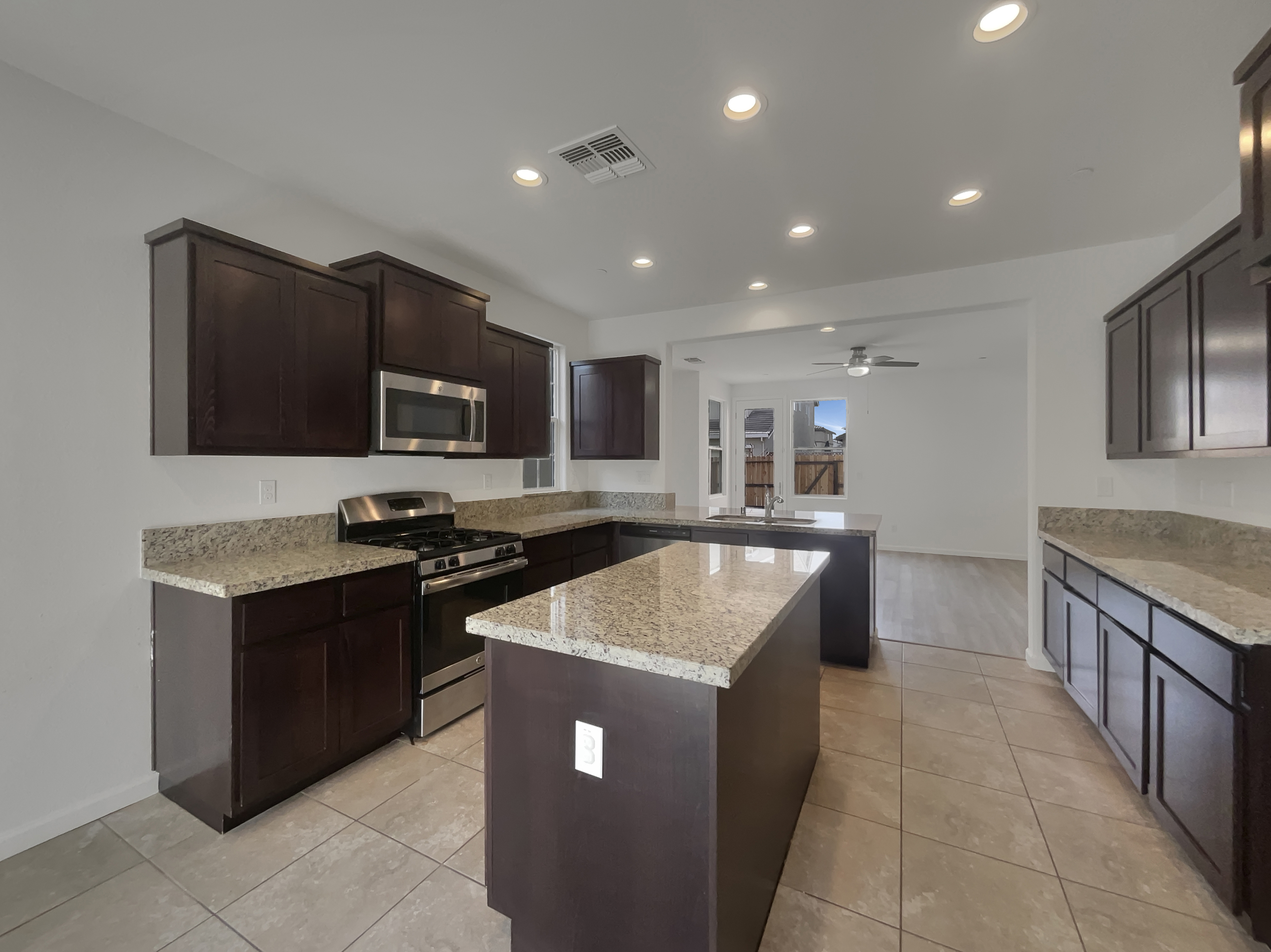 Photo 19 of 43 of 4579 Juneberry Dr, Sacramento, CA