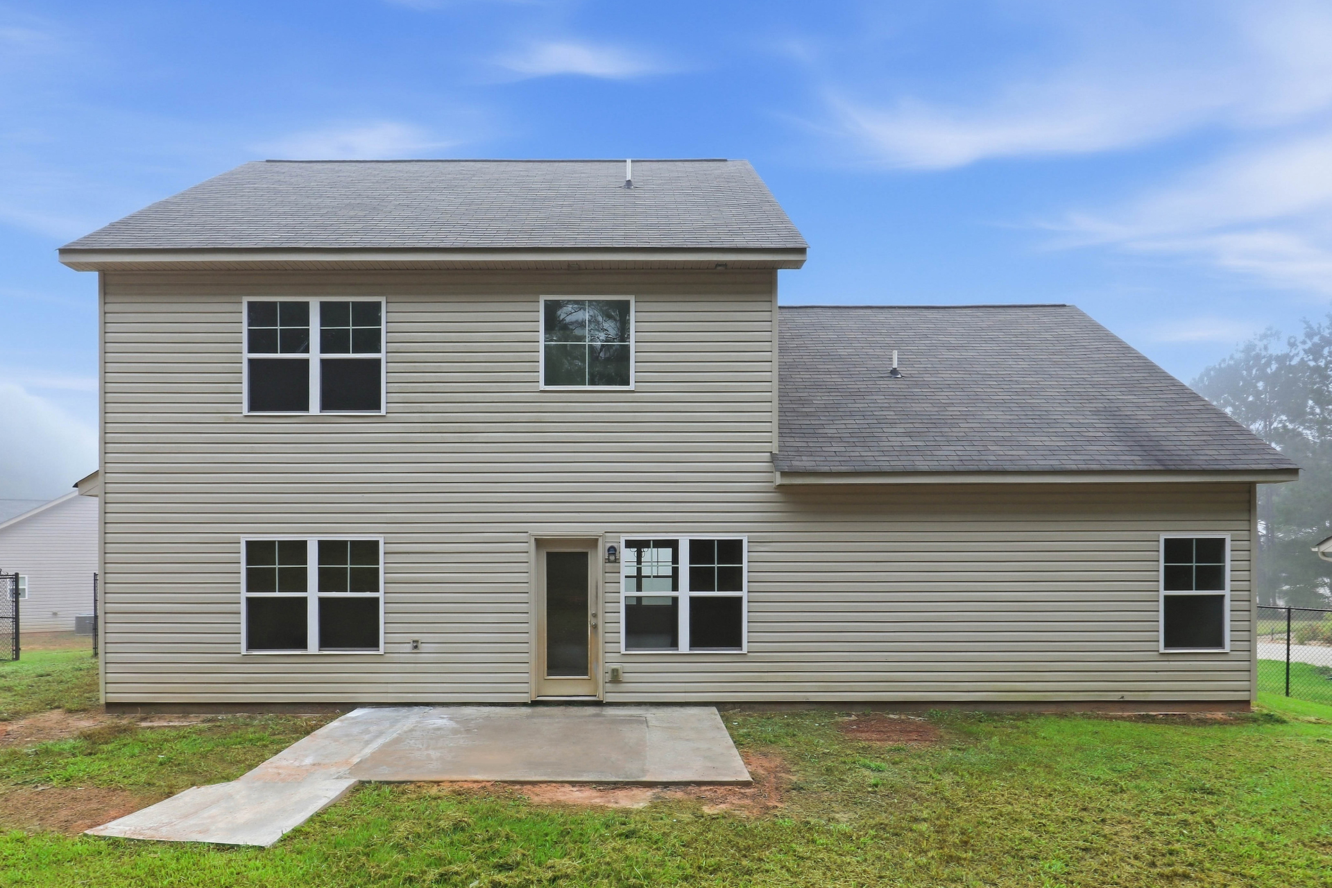 Photo 5 of 18 of 210 Glenview Trl, Griffin, GA