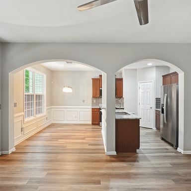 Property photo 3 of 5659 Chatham Cir