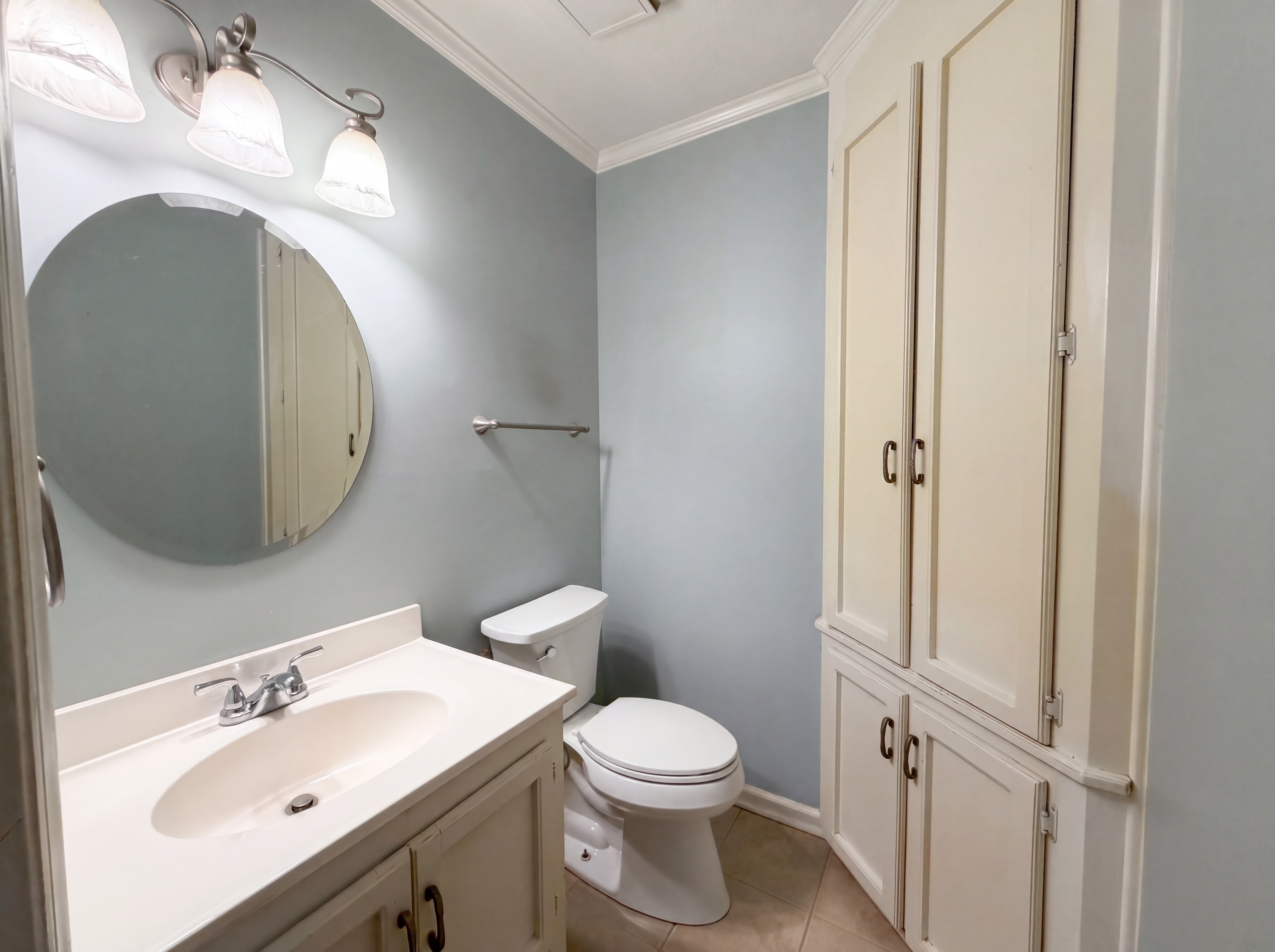 Photo 11 of 17 of 815 Jamestown Dr, Gastonia, NC
