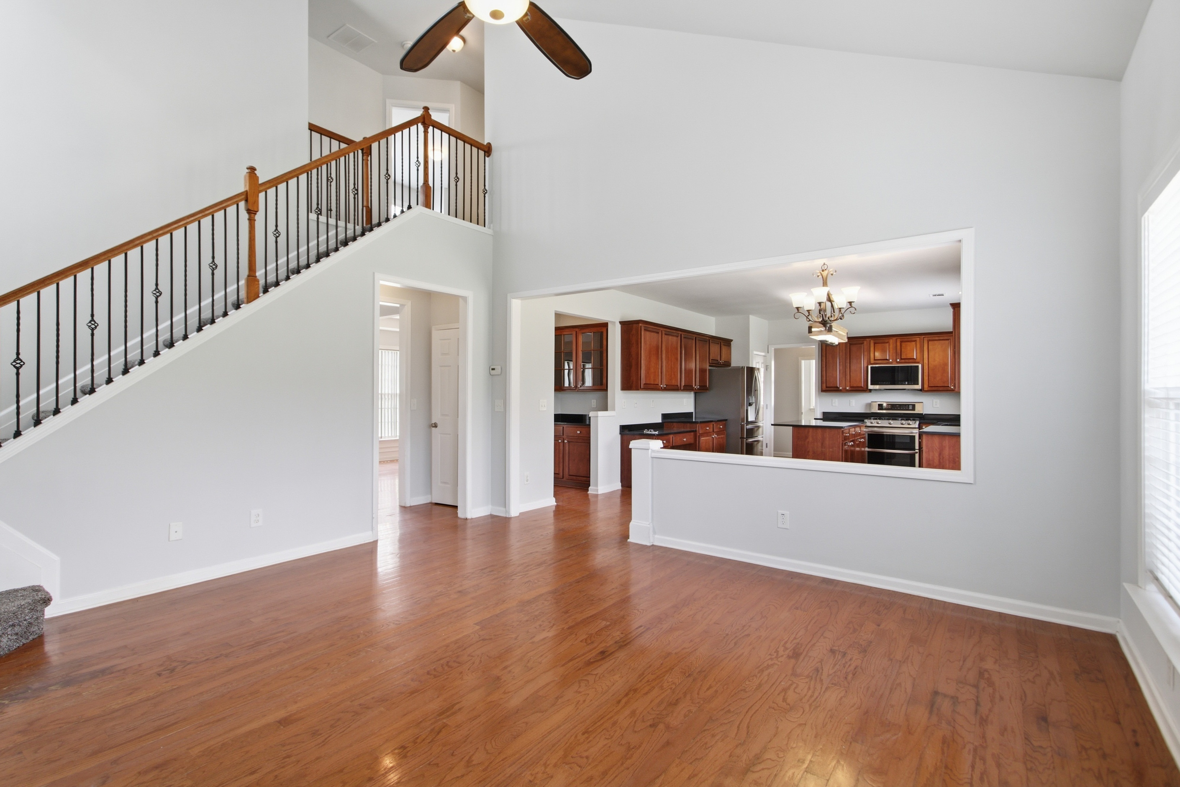 Photo 6 of 38 of 703 Aroura Dr, Woodstock, GA