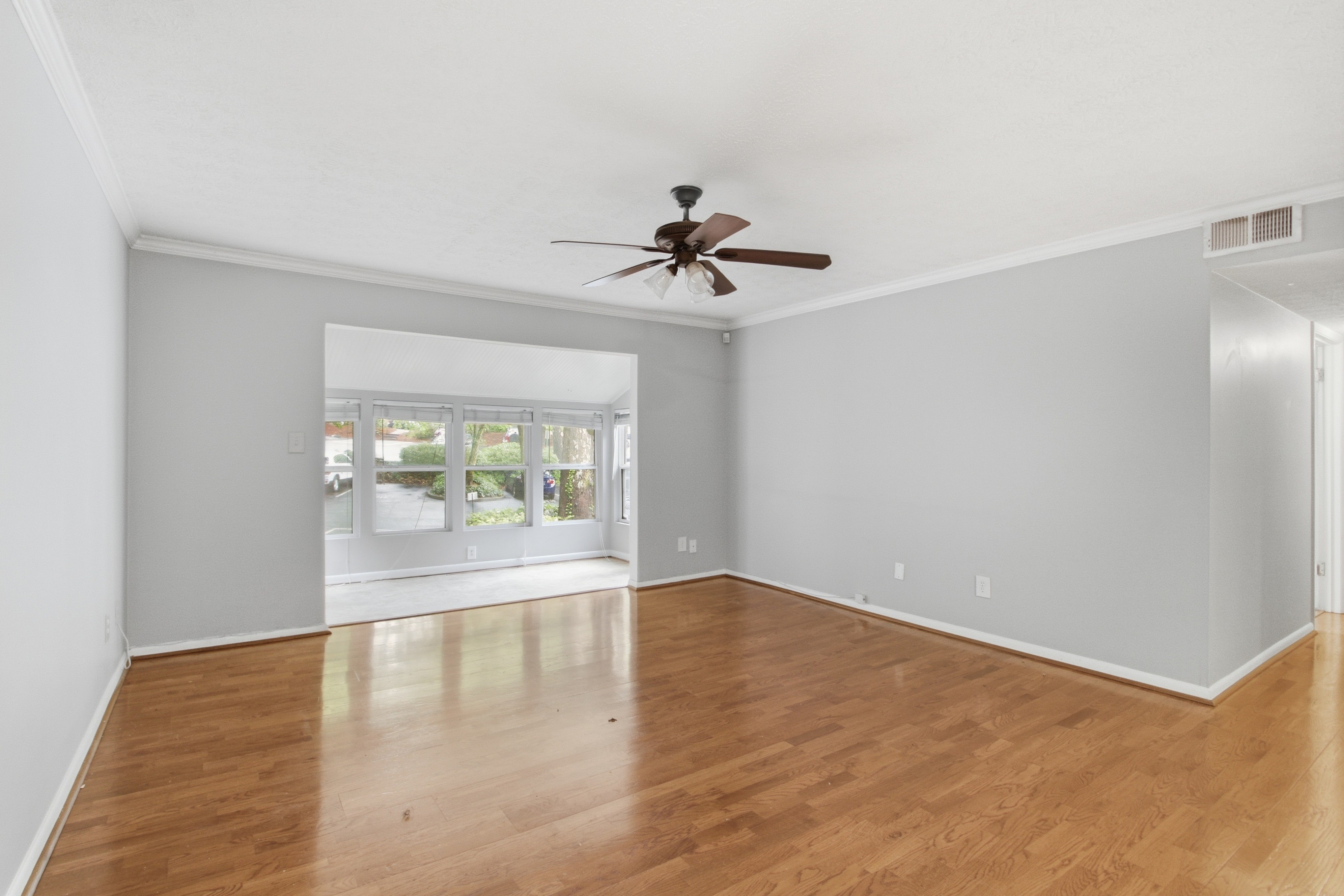 Photo 7 of 19 of 5145 Roswell Rd, Atlanta, GA