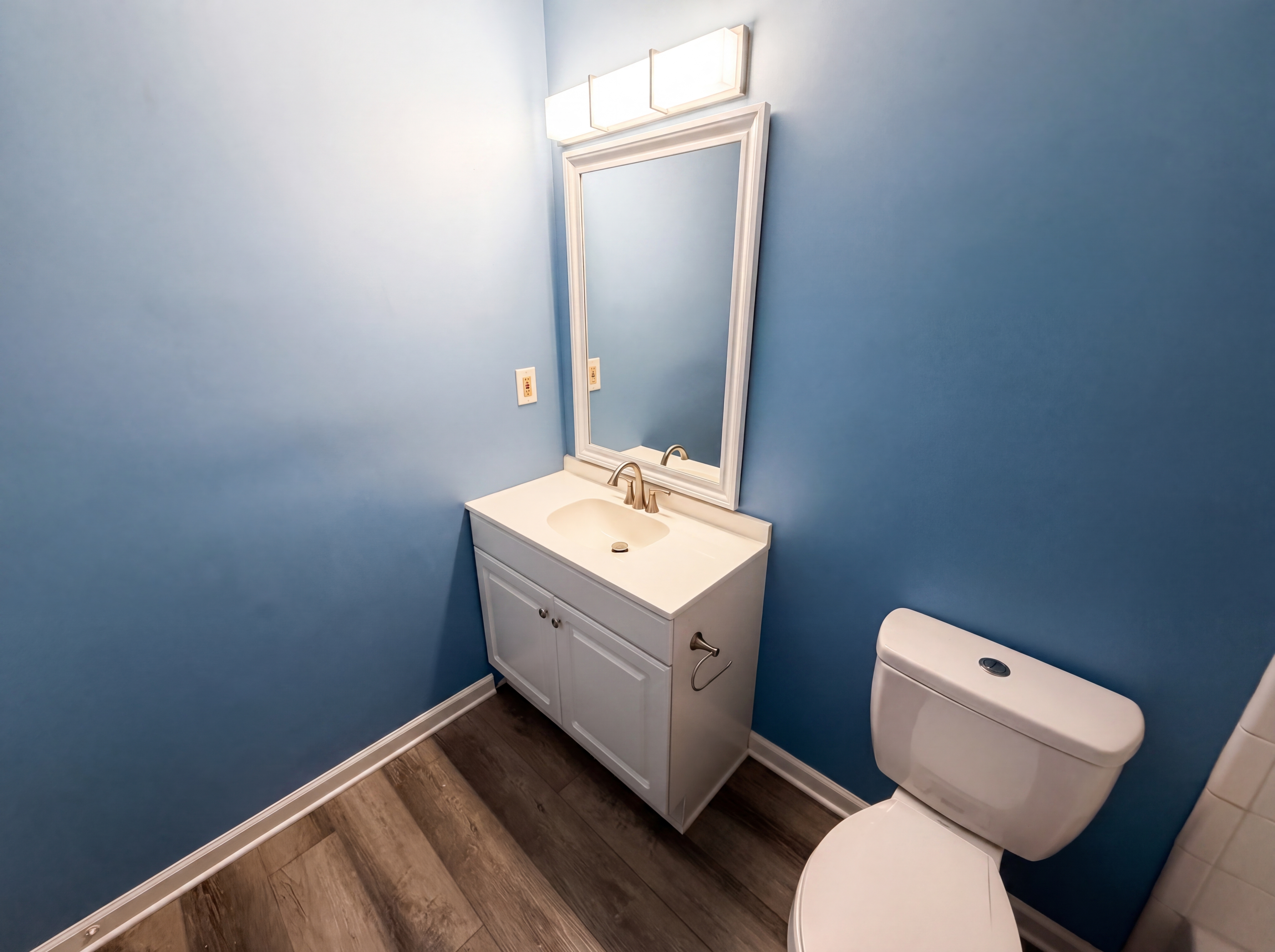 Photo 11 of 34 of 4491 Pineridge Cir, Atlanta, GA