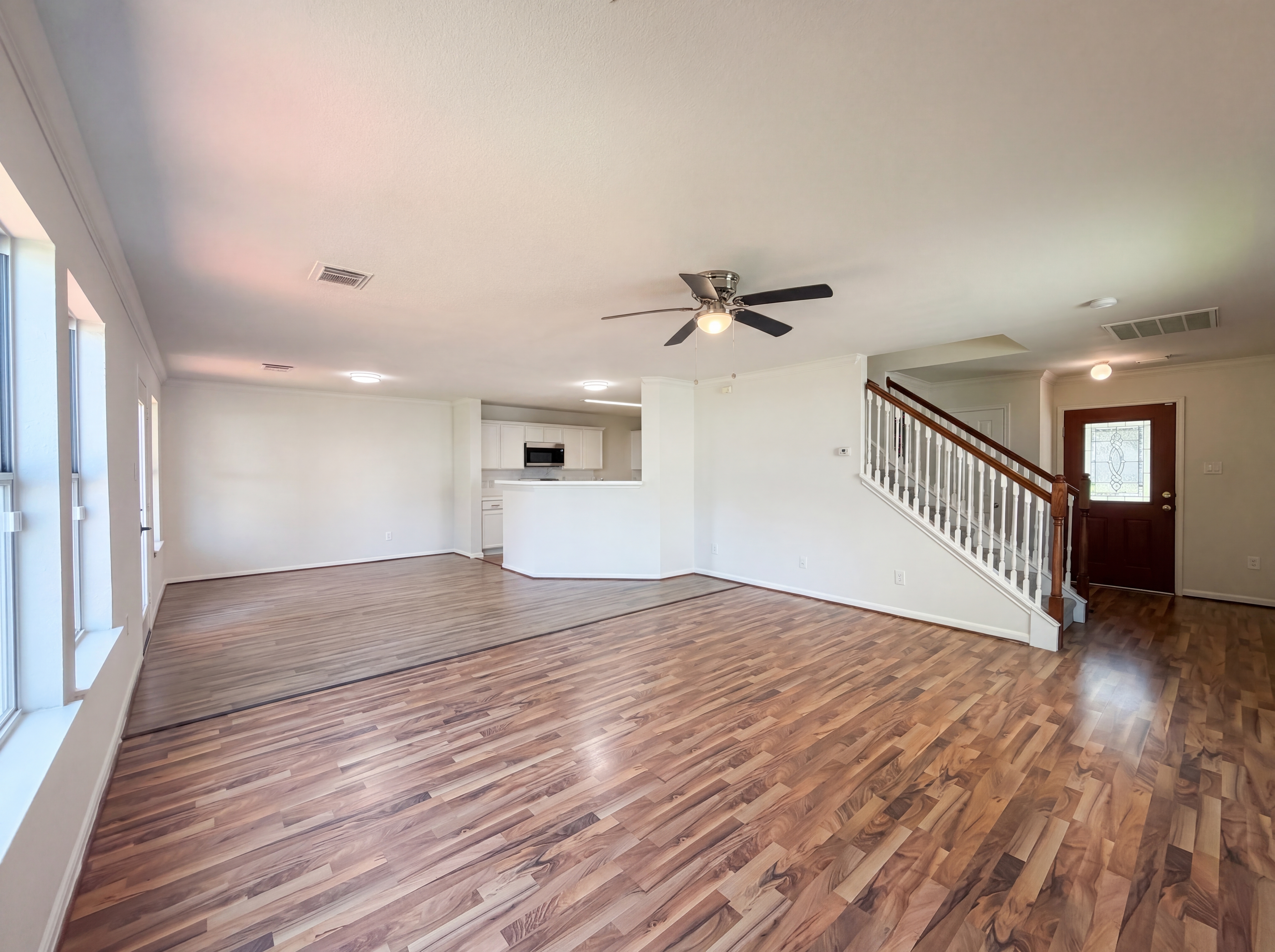Photo 7 of 23 of 2711 Skyview Trace Ct, Houston, TX