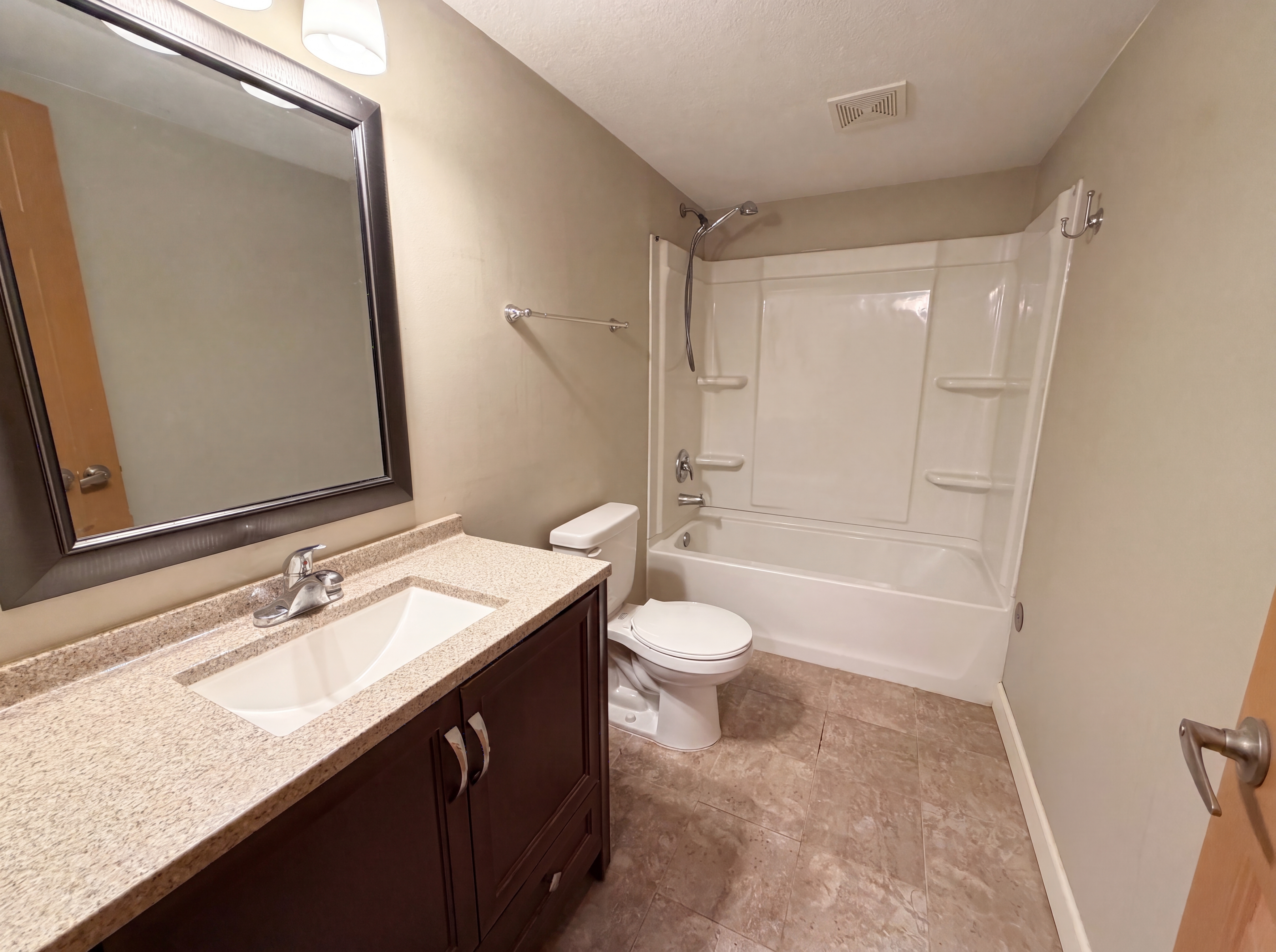 Photo 14 of 18 of 6026 Xerxes Ave S, Edina, MN