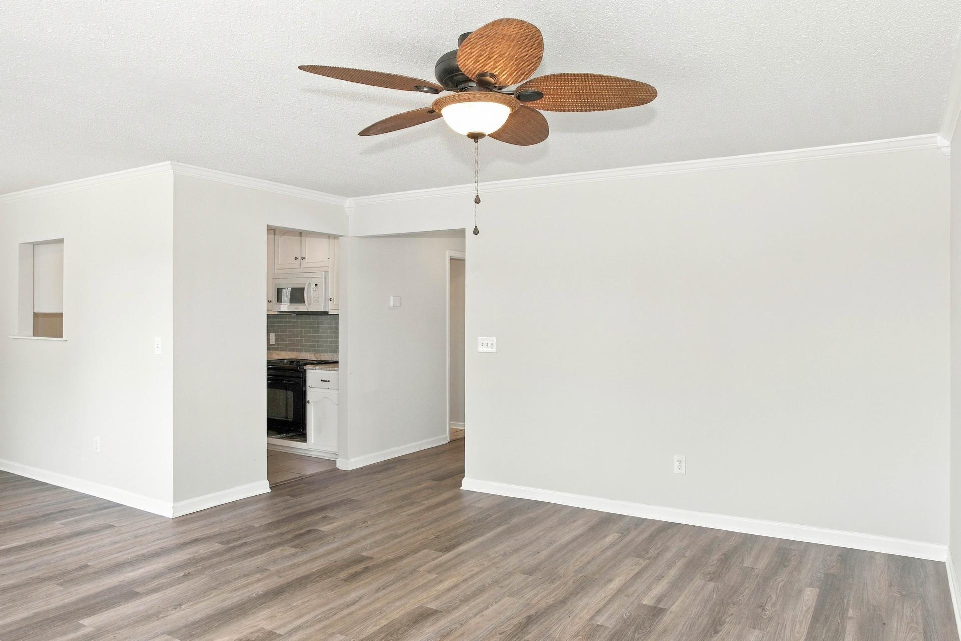 Photo 6 of 15 of 437 Shady Ln, Hazel Green, AL