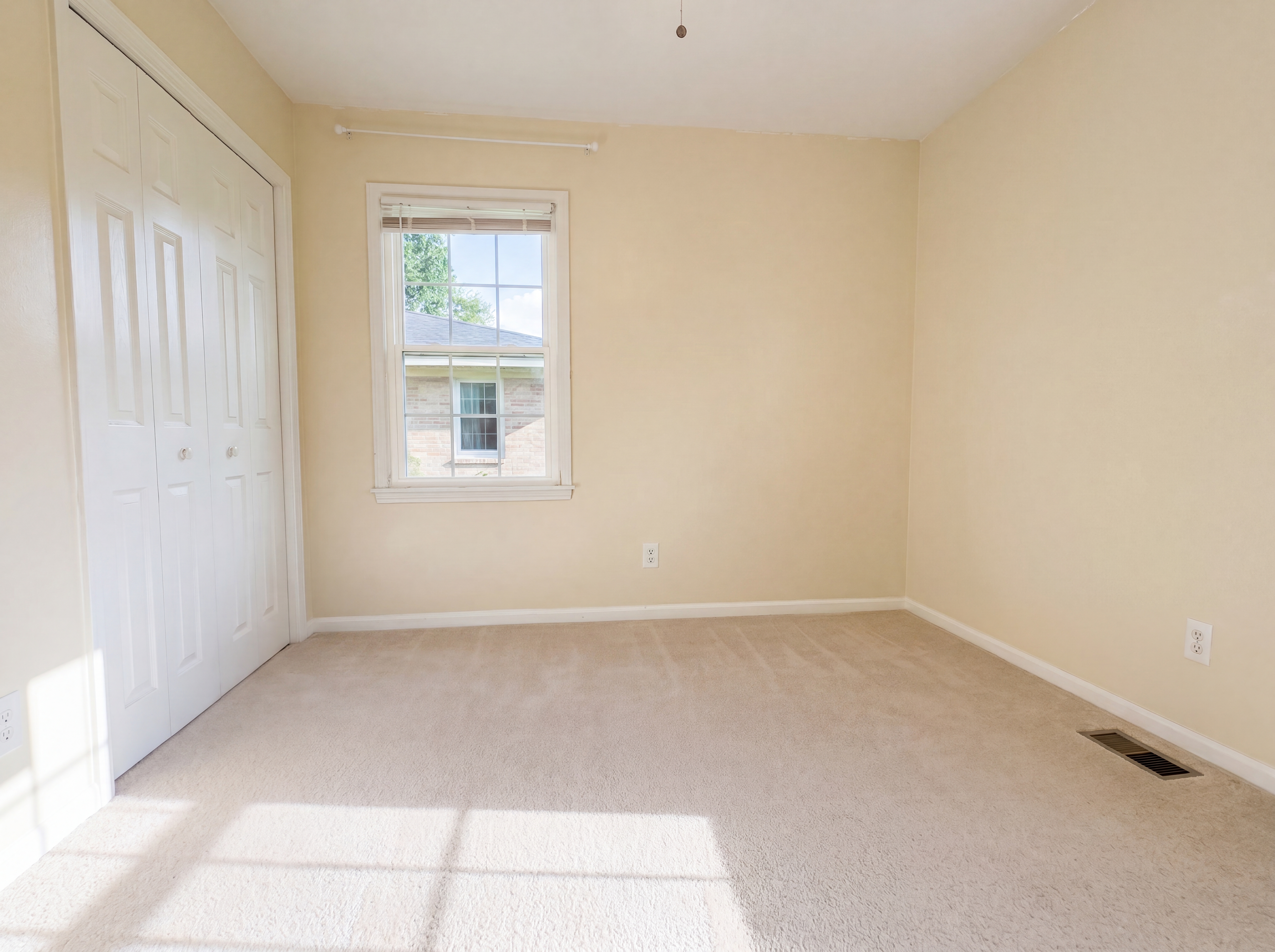 Photo 13 of 22 of 1808 Dailey Ter NW, Huntsville, AL