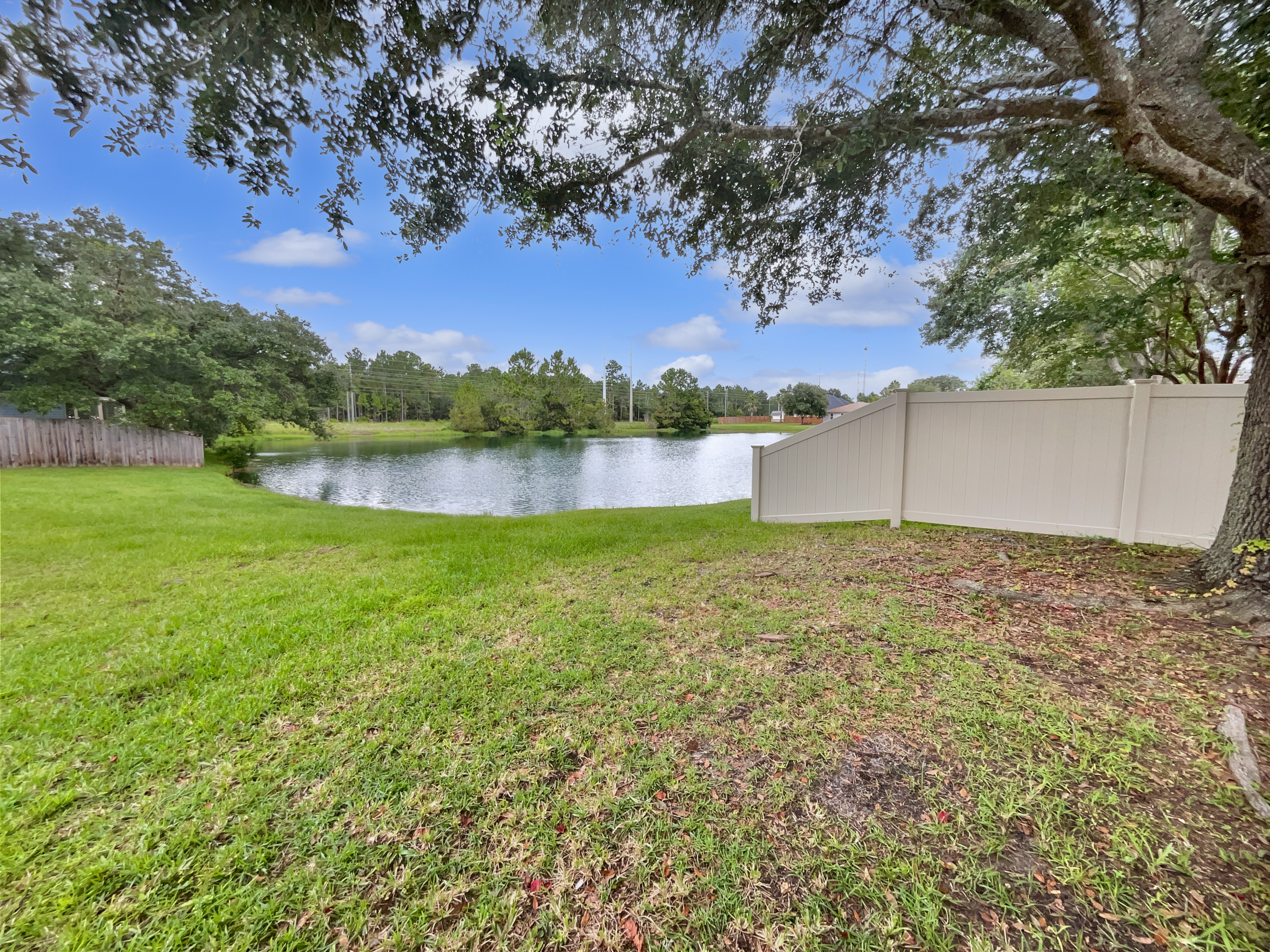 Photo 24 of 25 of 6899 Clinton Corners Dr W, Jacksonville, FL