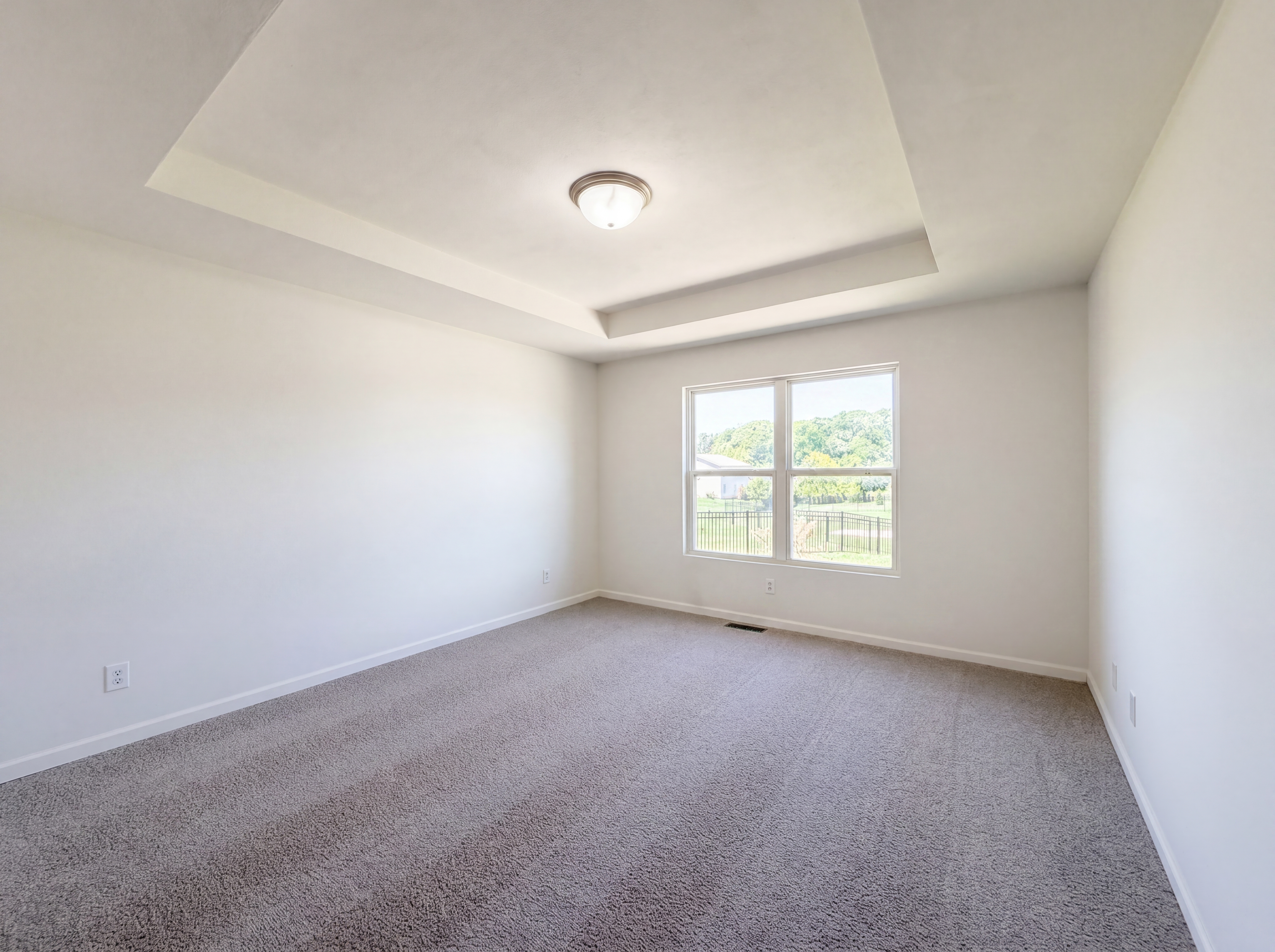 Photo 4 of 22 of 7932 Laurel Flats Dr, Caseyville, IL