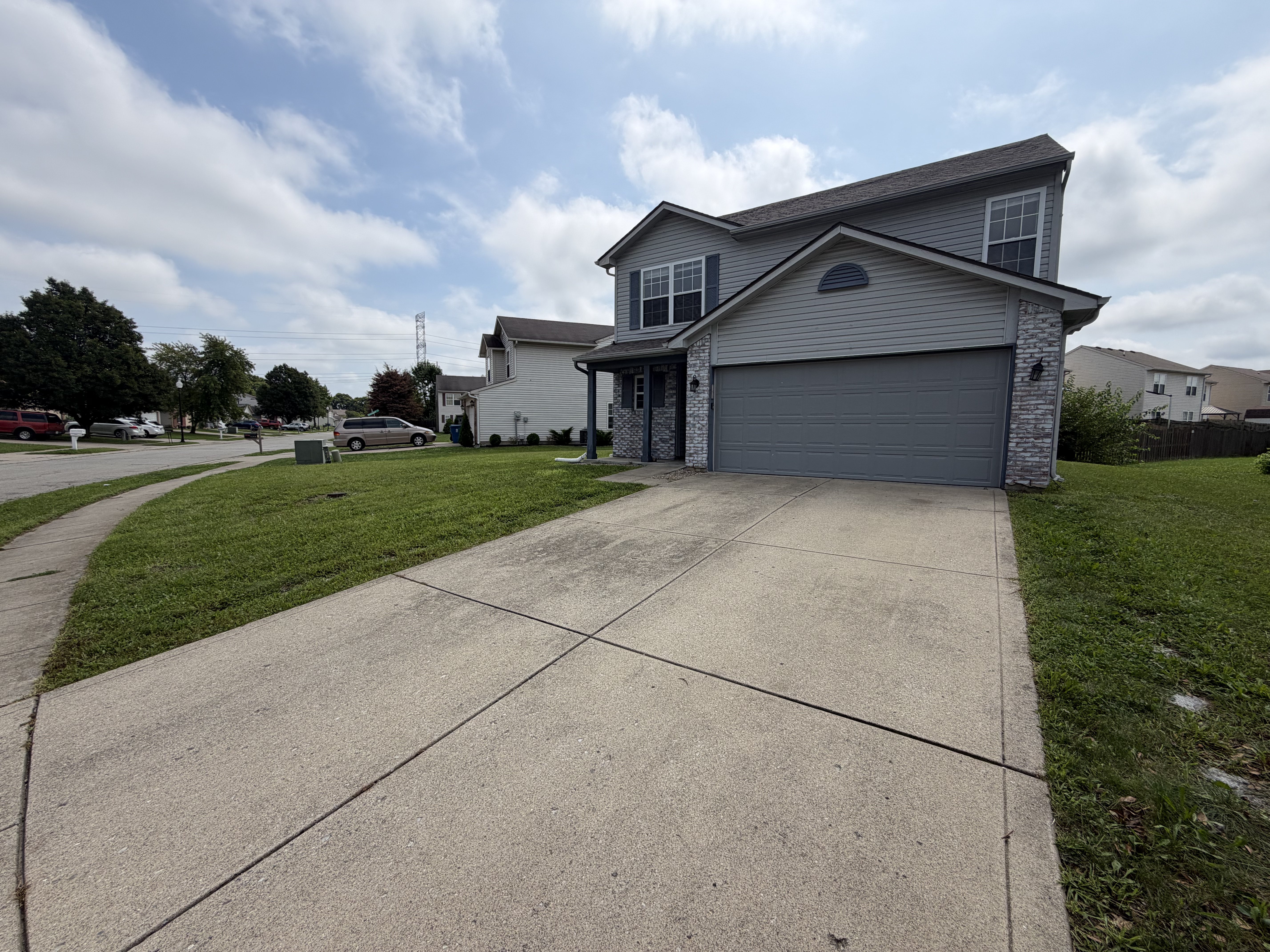 Photo 25 of 35 of 11307 Narrowleaf Dr, Indianapolis, IN