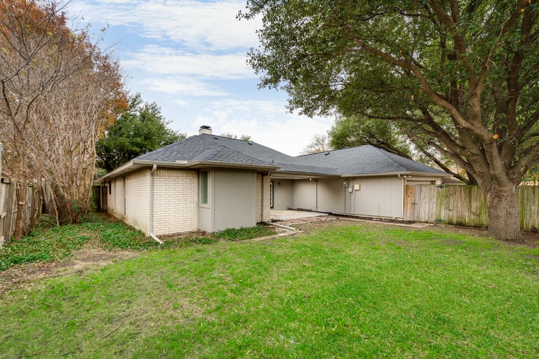 Photo 6 of 31 - 2533 Indian Hills Dr, Plano, TX 75075