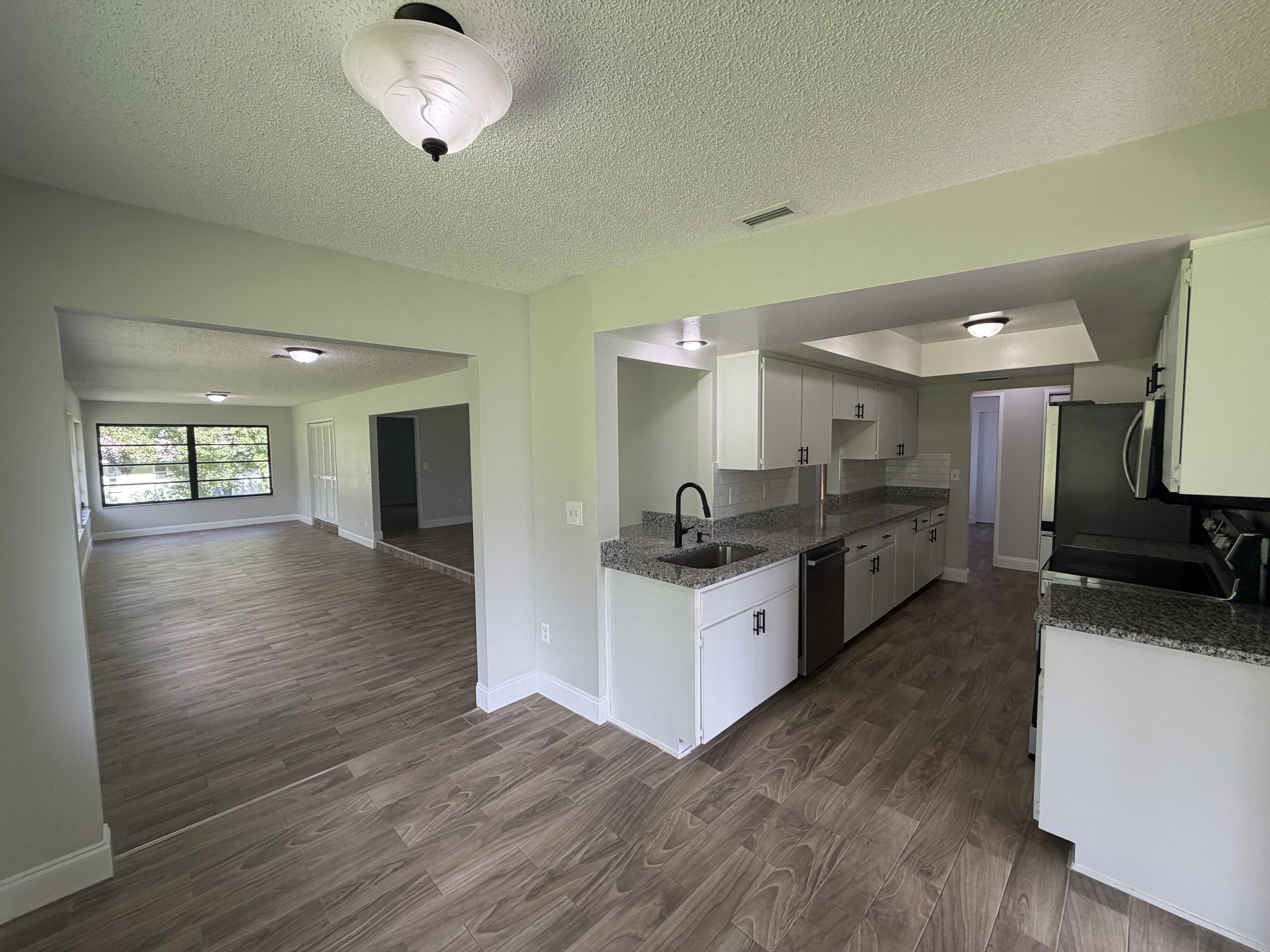 Photo 2 of 31 of 15 Shumard Ct E, Homosassa, FL
