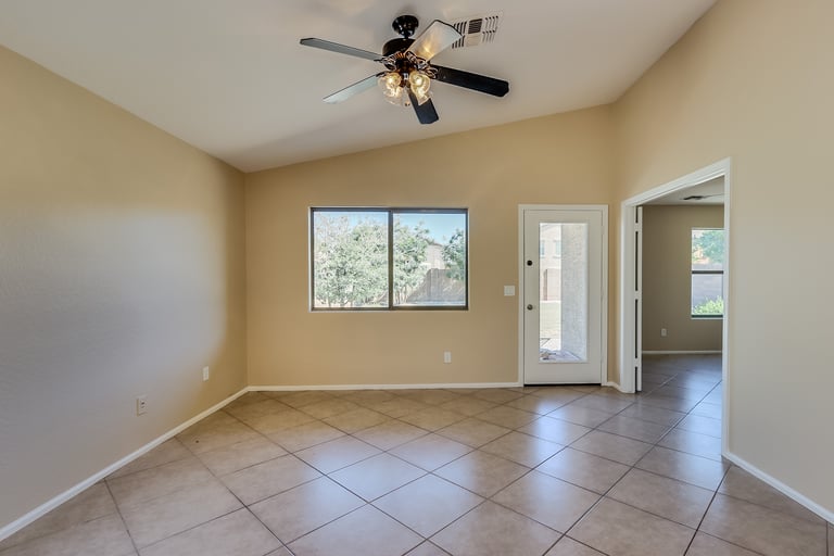 Photo 2 of 28 - 534 E Jeanne Ln, San Tan Valley, AZ 85140