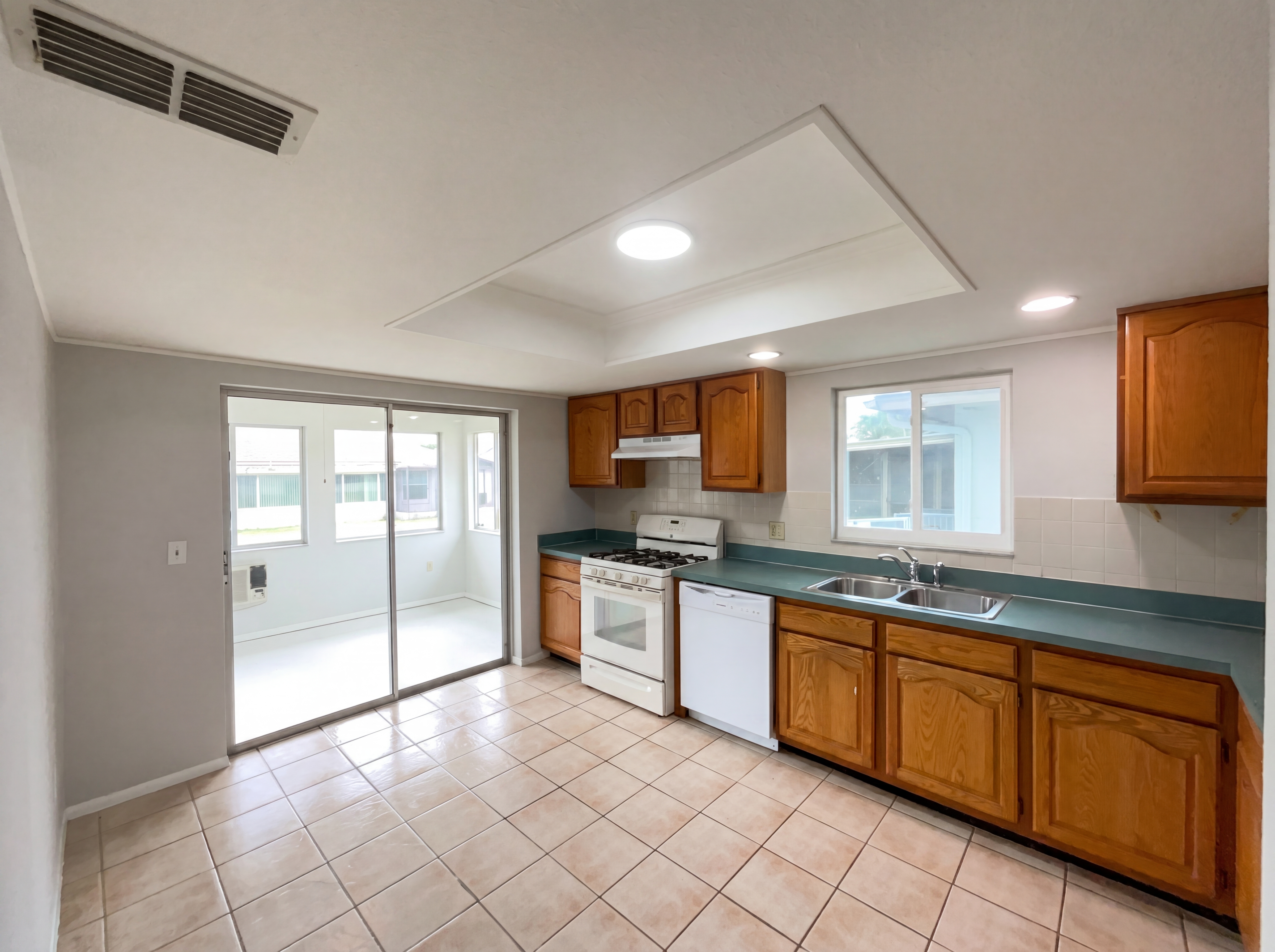 Photo 2 of 23 of 5508 Silent Brook Dr, Orlando, FL
