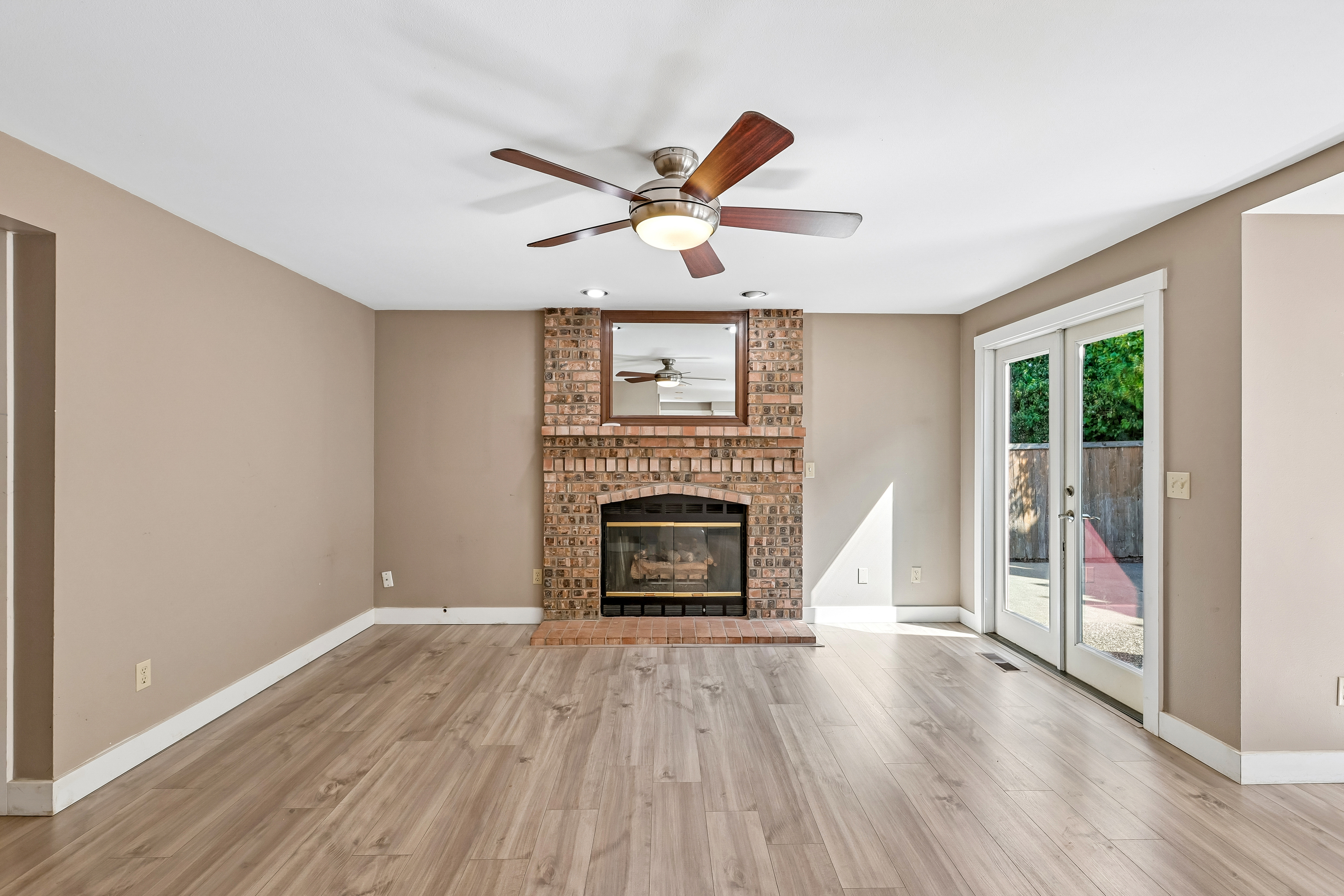 Photo 4 of 54 of 6816 58th St NE, Marysville, WA