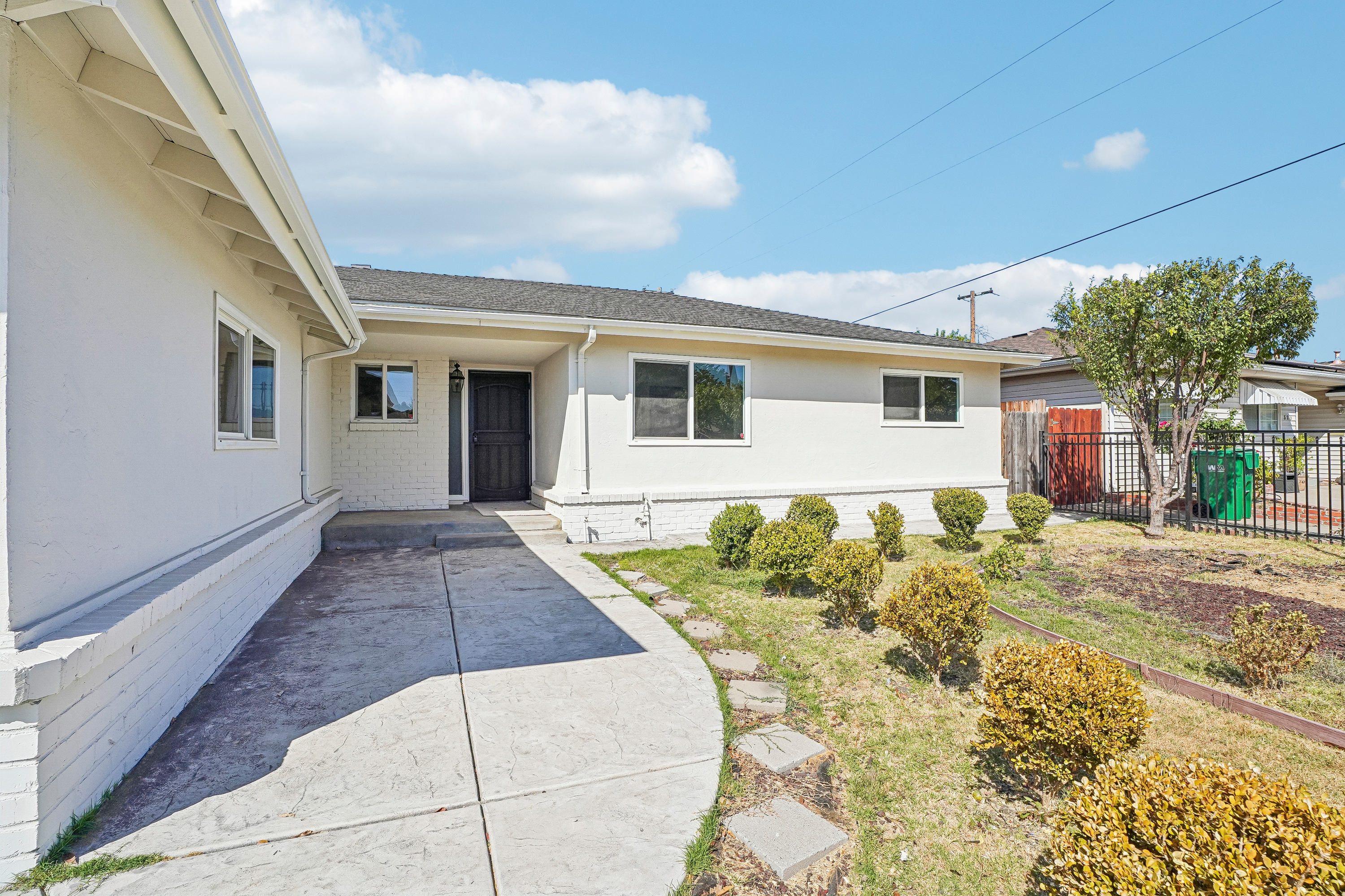 Photo 15 of 42 of 317 Goya Dr, Stockton, CA