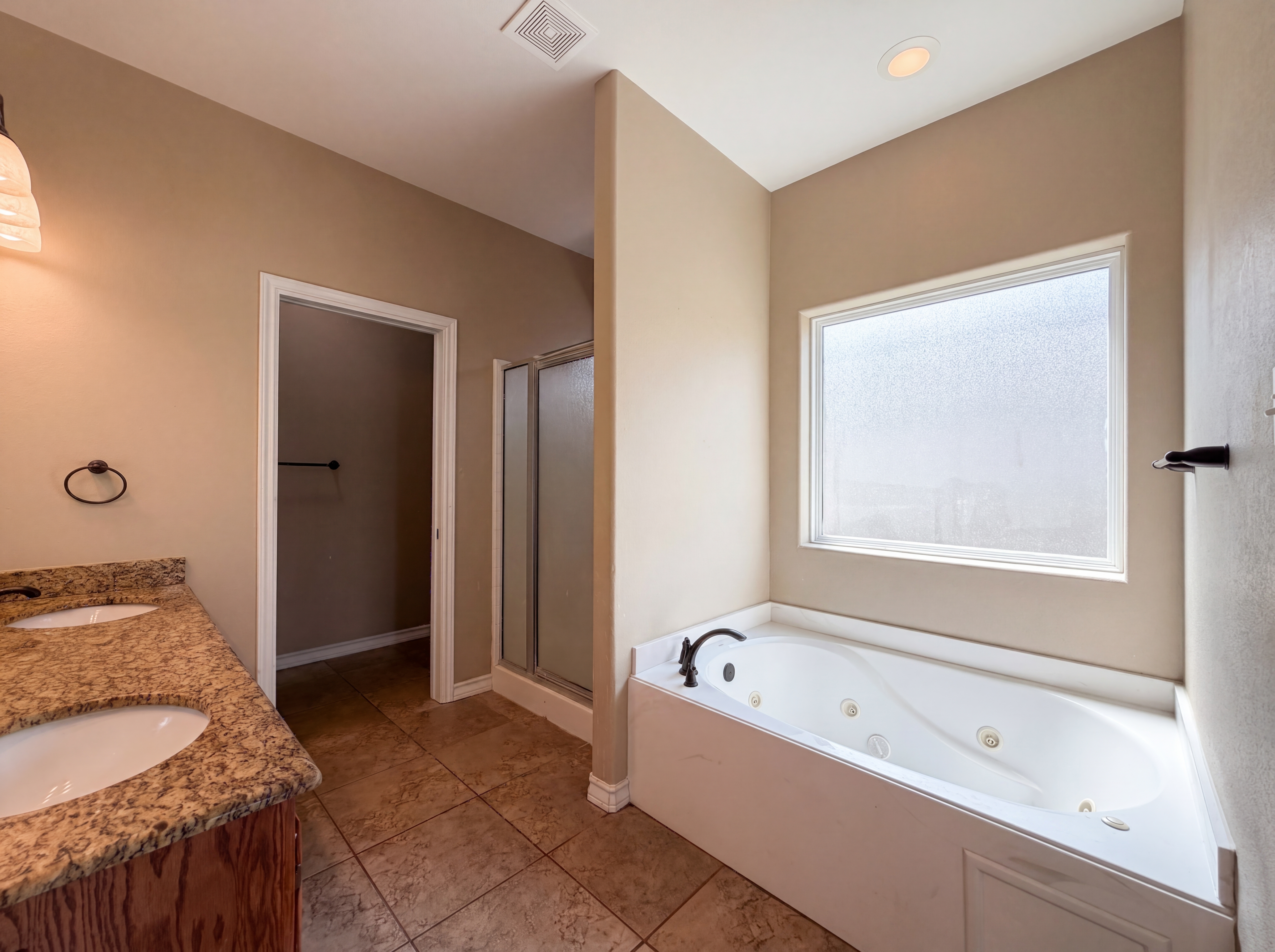 Photo 16 of 18 of 6906 King George Pl, Corpus Christi, TX