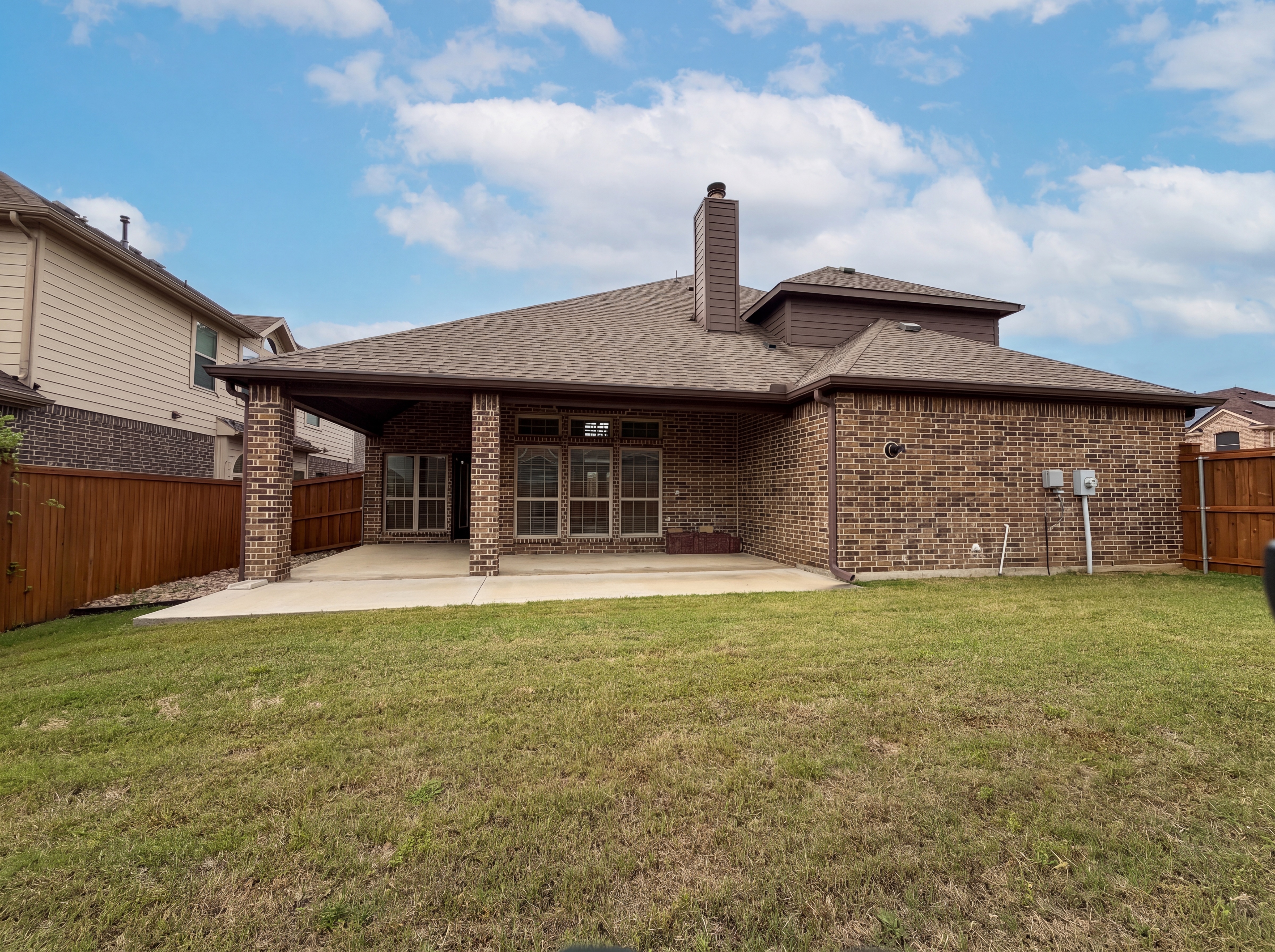 Photo 5 of 29 of 2948 Almansa, Grand Prairie, TX