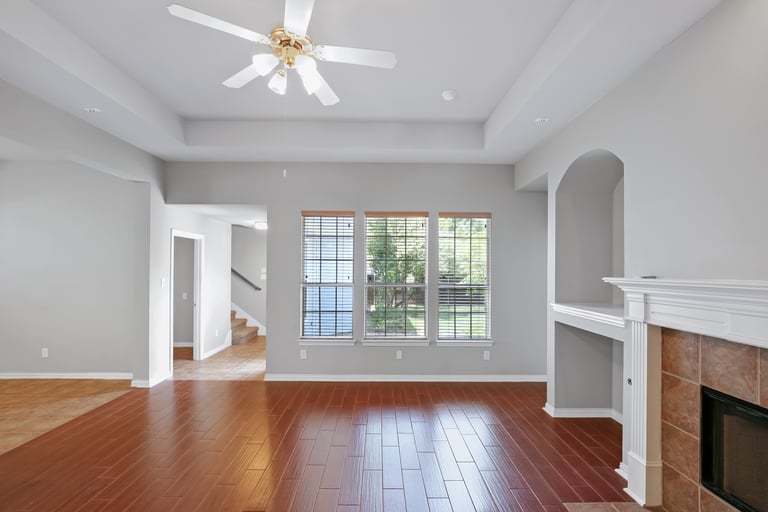 Photo 3 of 27 - 8601 Olmstead Ter, North Richland Hills, TX 76180