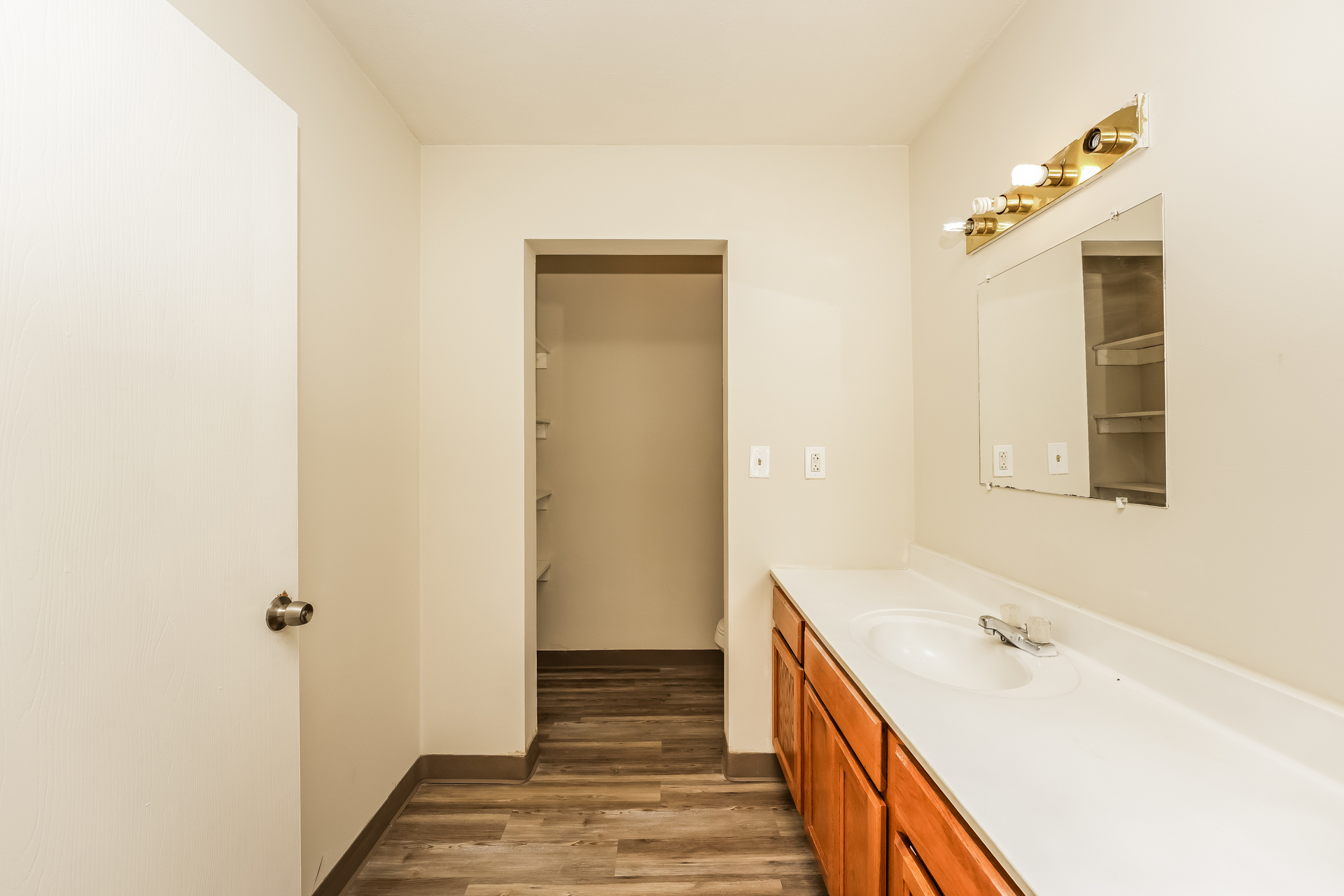 Photo 8 of 21 of 2437 E 64th St, Cleveland, OH
