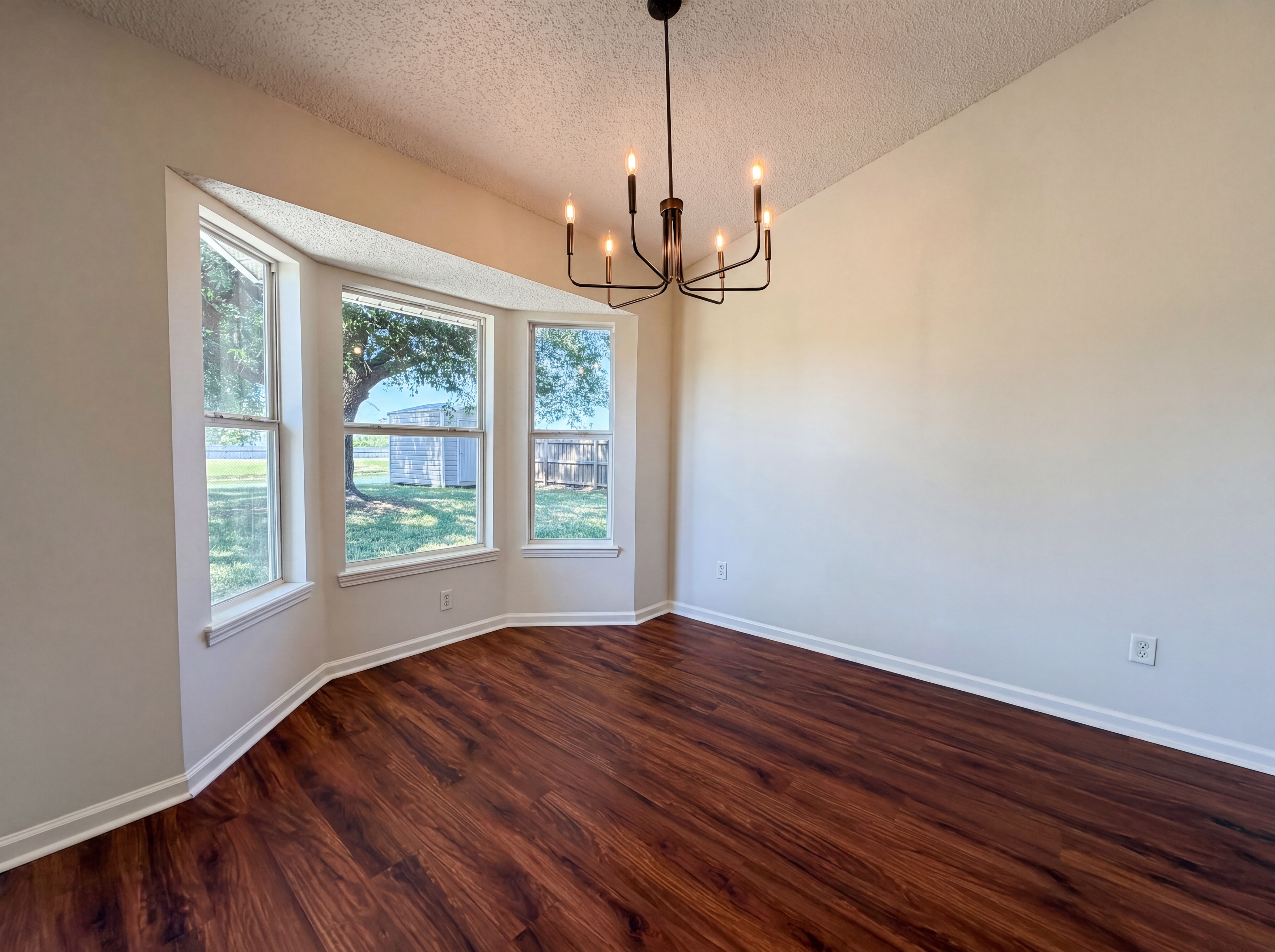 Photo 9 of 21 of 11424 Rolling River Blvd, Jacksonville, FL