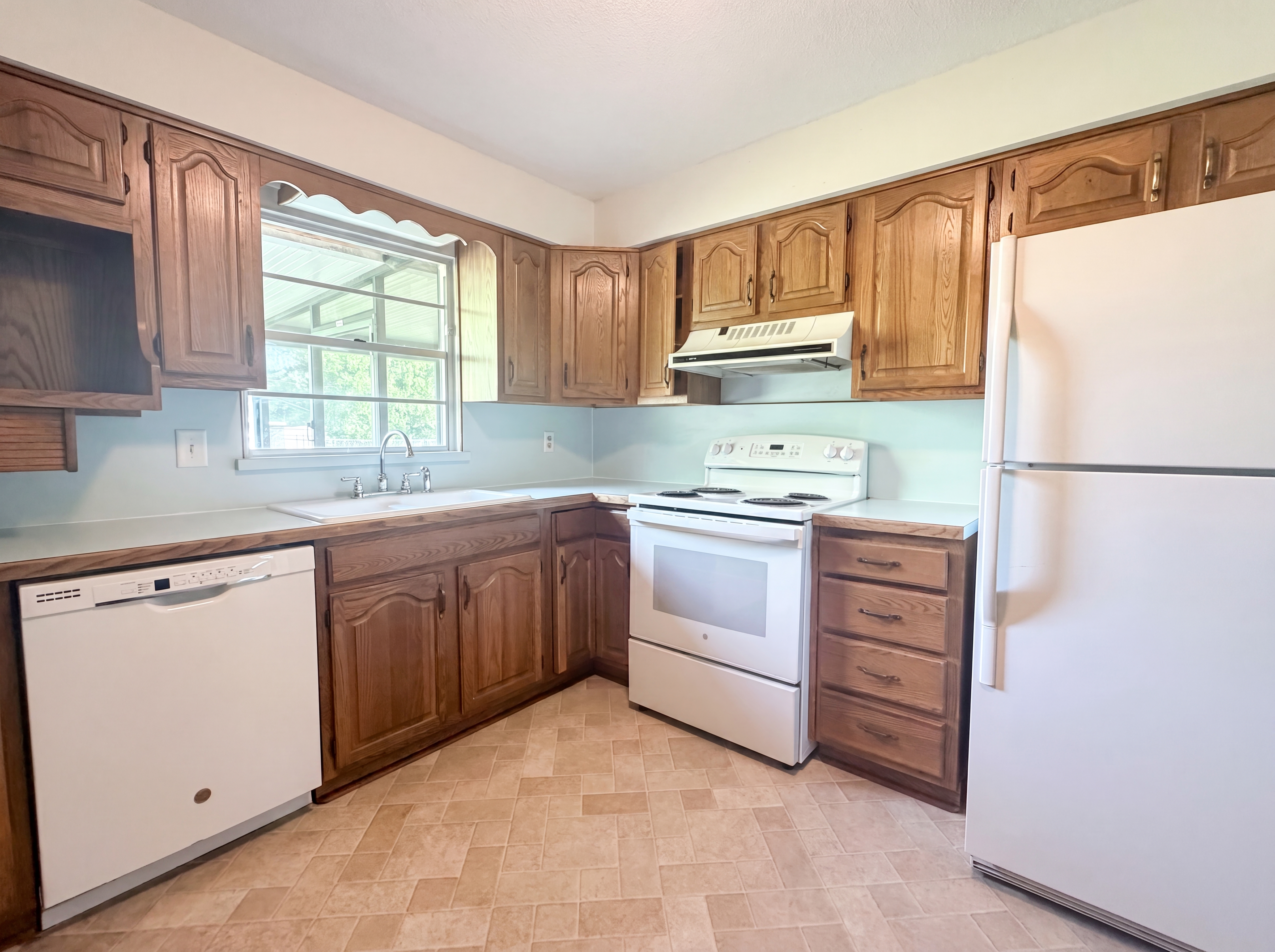 Photo 2 of 17 of 279 Bonnlyn Dr, Orange Park, FL