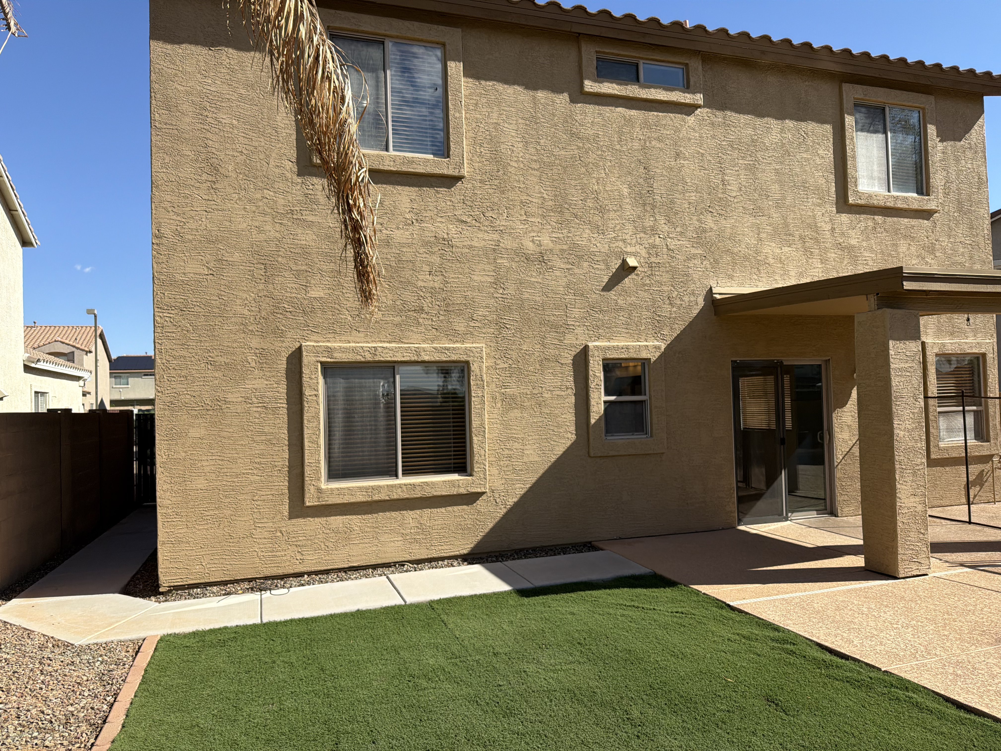 Photo 6 of 44 of 17279 W Tara Ln, Surprise, AZ