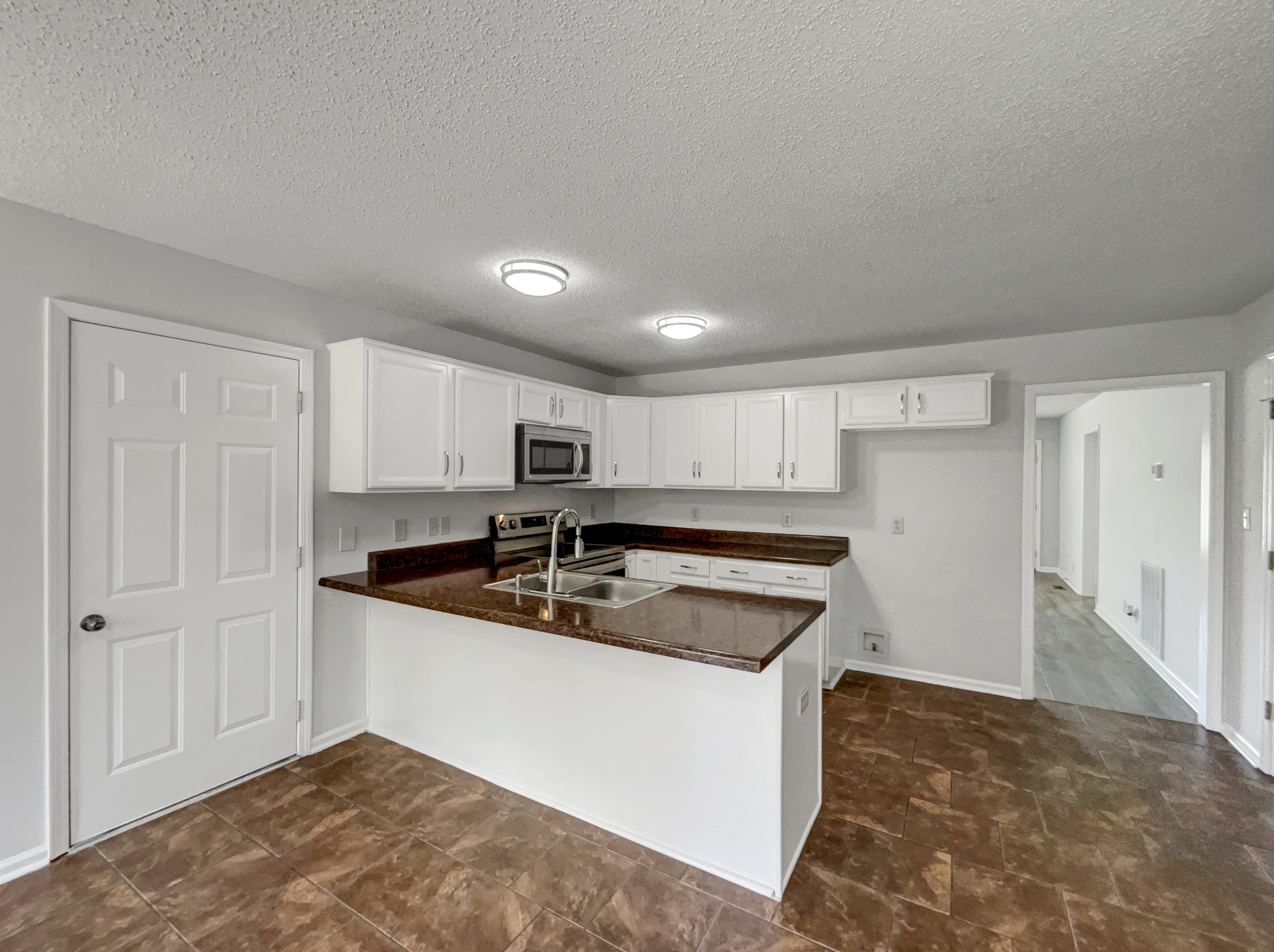 Photo 11 of 21 of 238 Windmeade Cir, Clarksville, TN