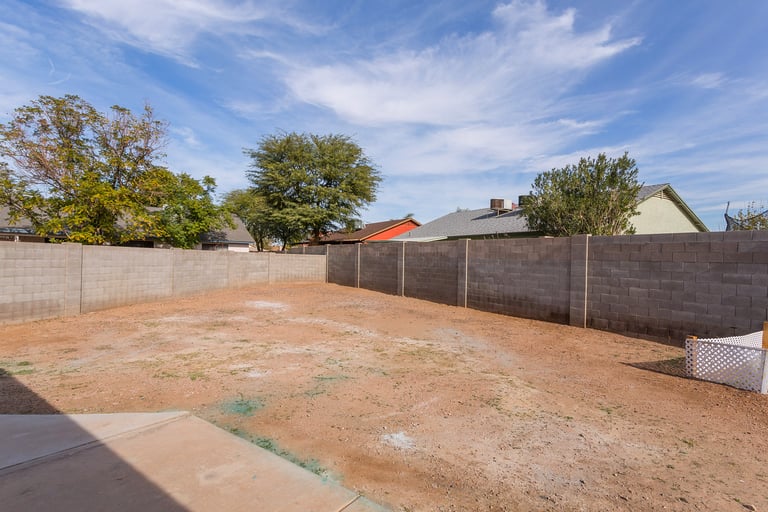 Photo 7 of 21 - 5225 N 73rd Ln, Glendale, AZ 85303