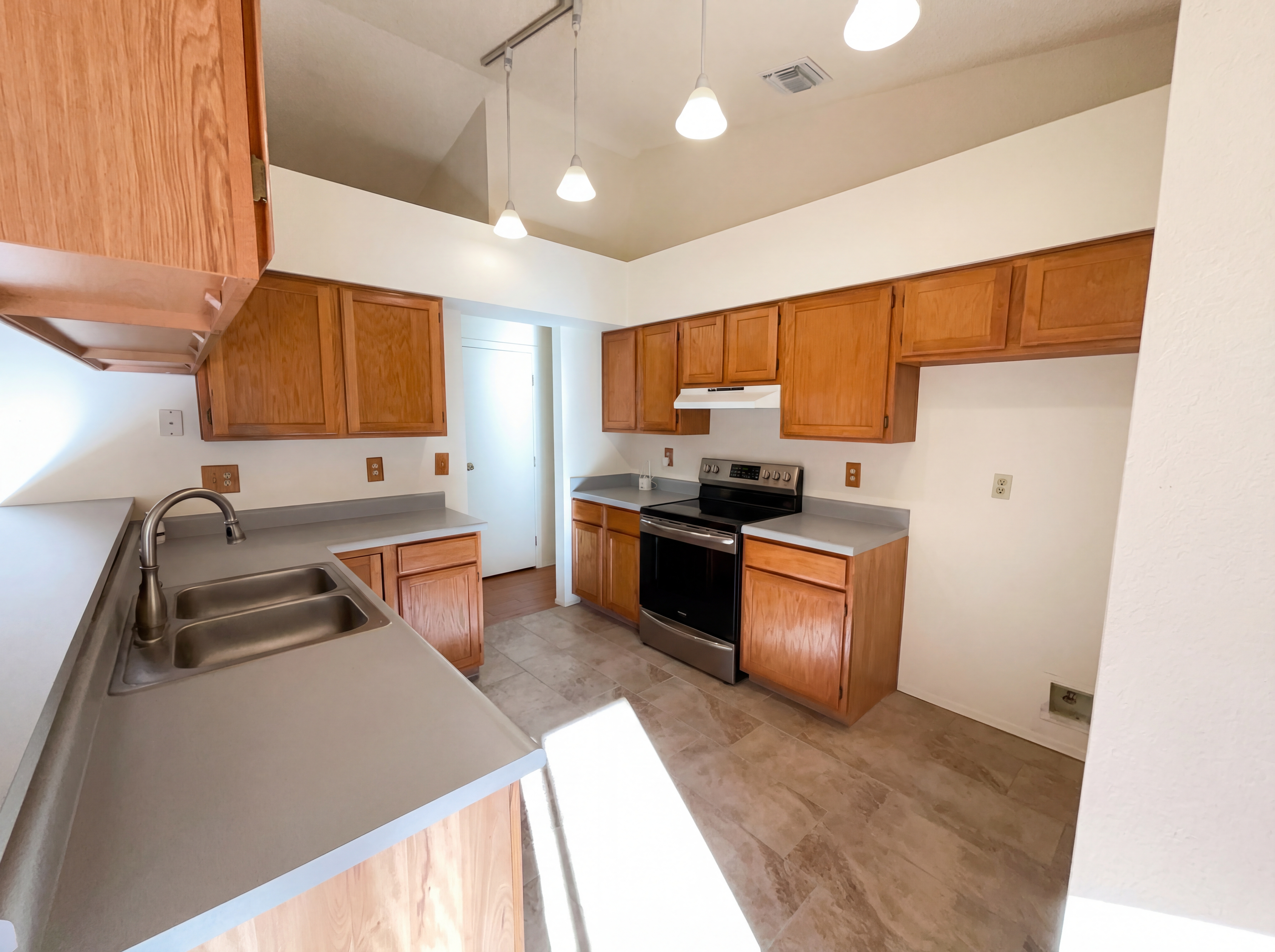Photo 9 of 20 of 9248 N Eaglestone Loop, Tucson, AZ