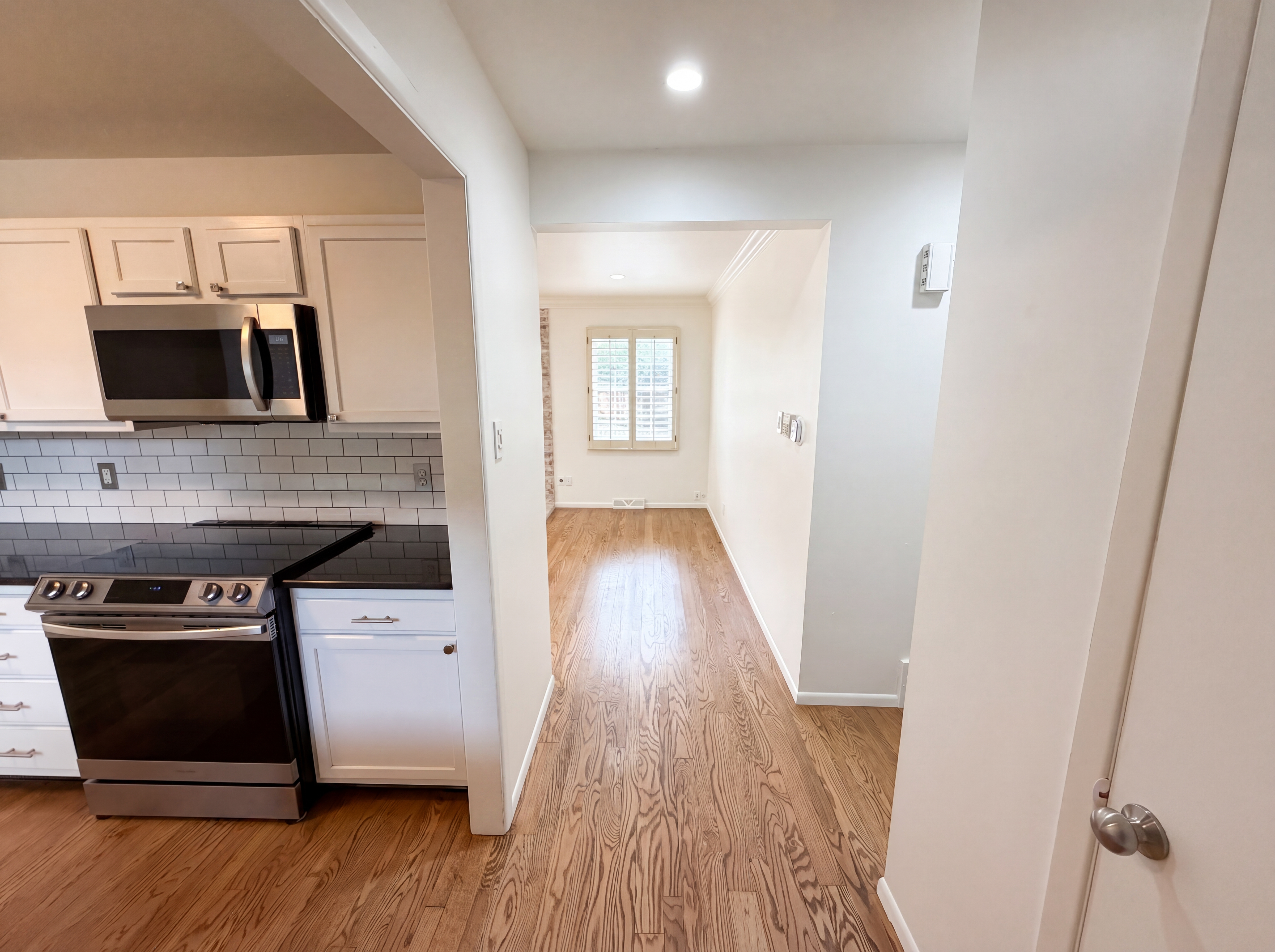 Photo 6 of 33 of 1741 S Krameria Way, Denver, CO