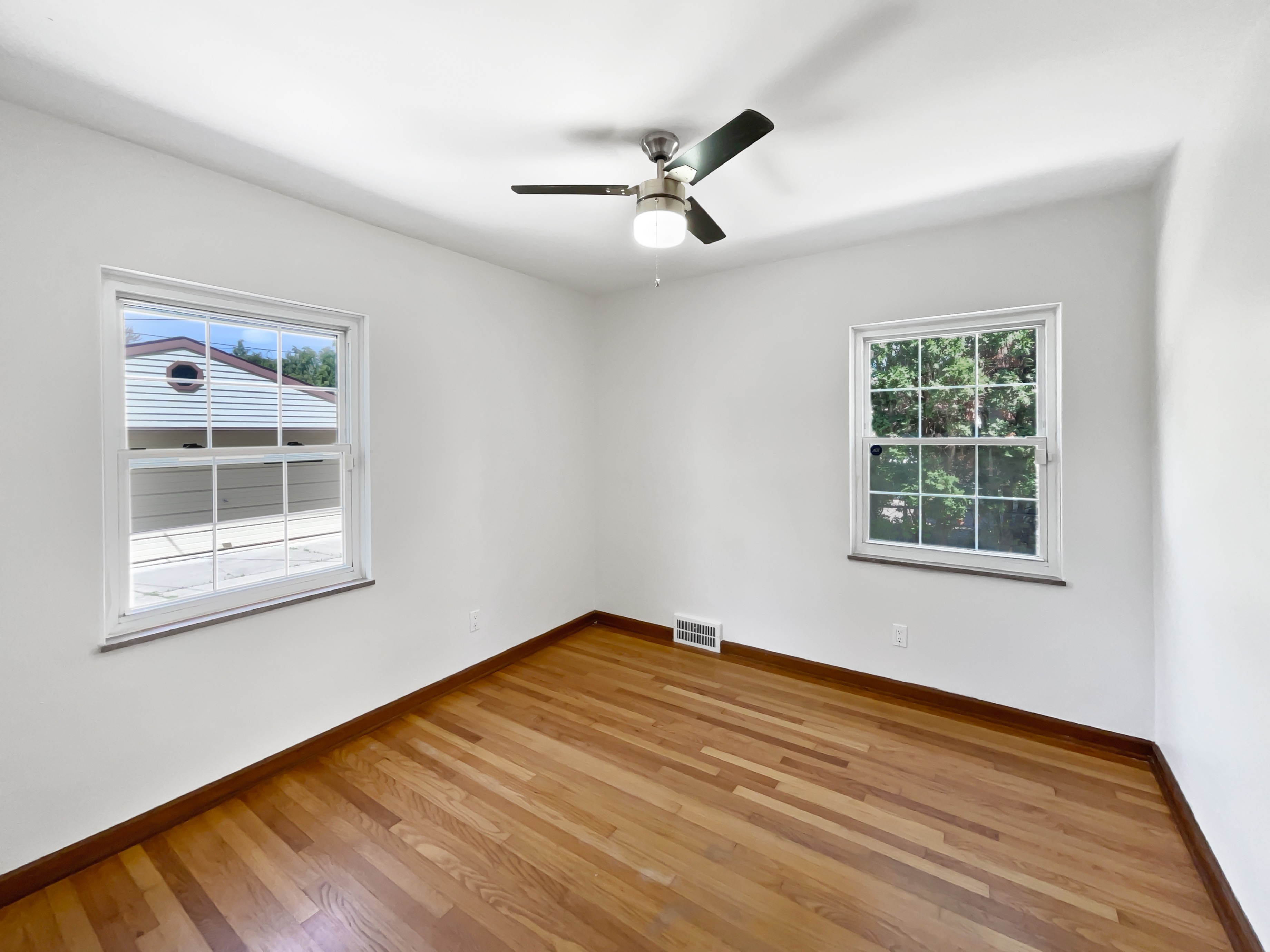 Photo 5 of 23 of 23112 Marlboro St, Dearborn, MI