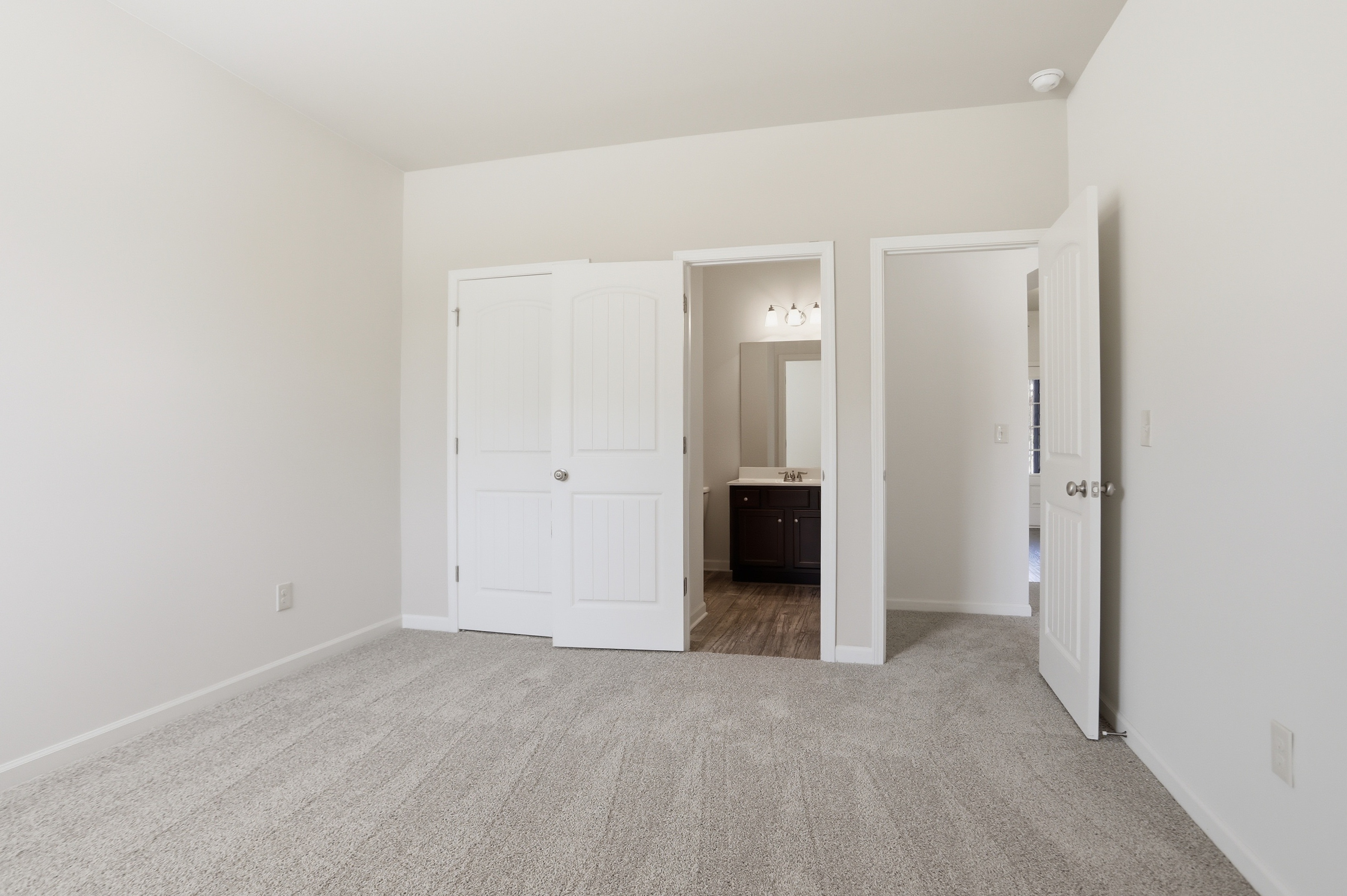 Photo 4 of 46 of 5646 Apple Grove Rd, Buford, GA