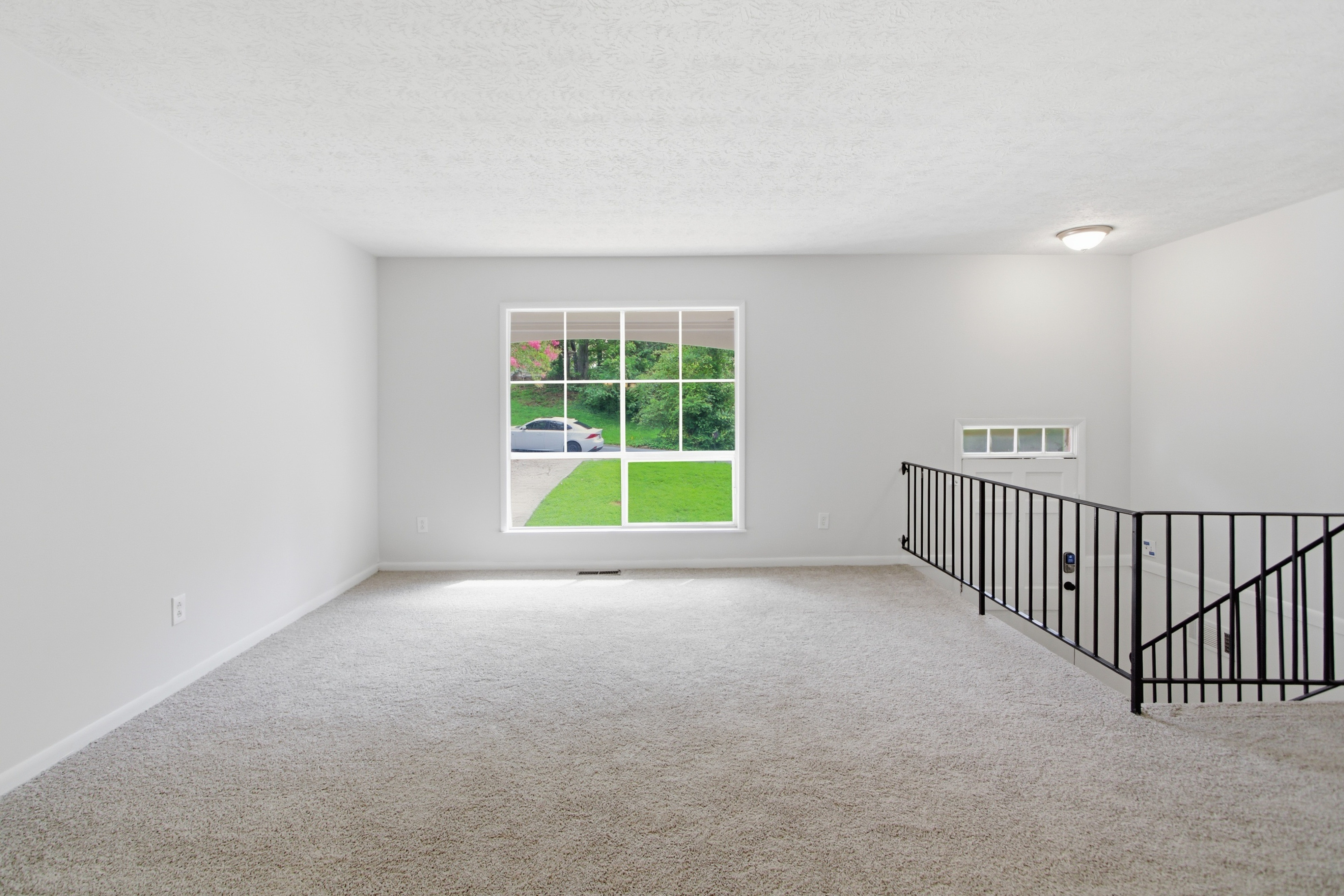 Photo 7 of 30 of 1446 Walnut Ridge Way, Stone Mountain, GA